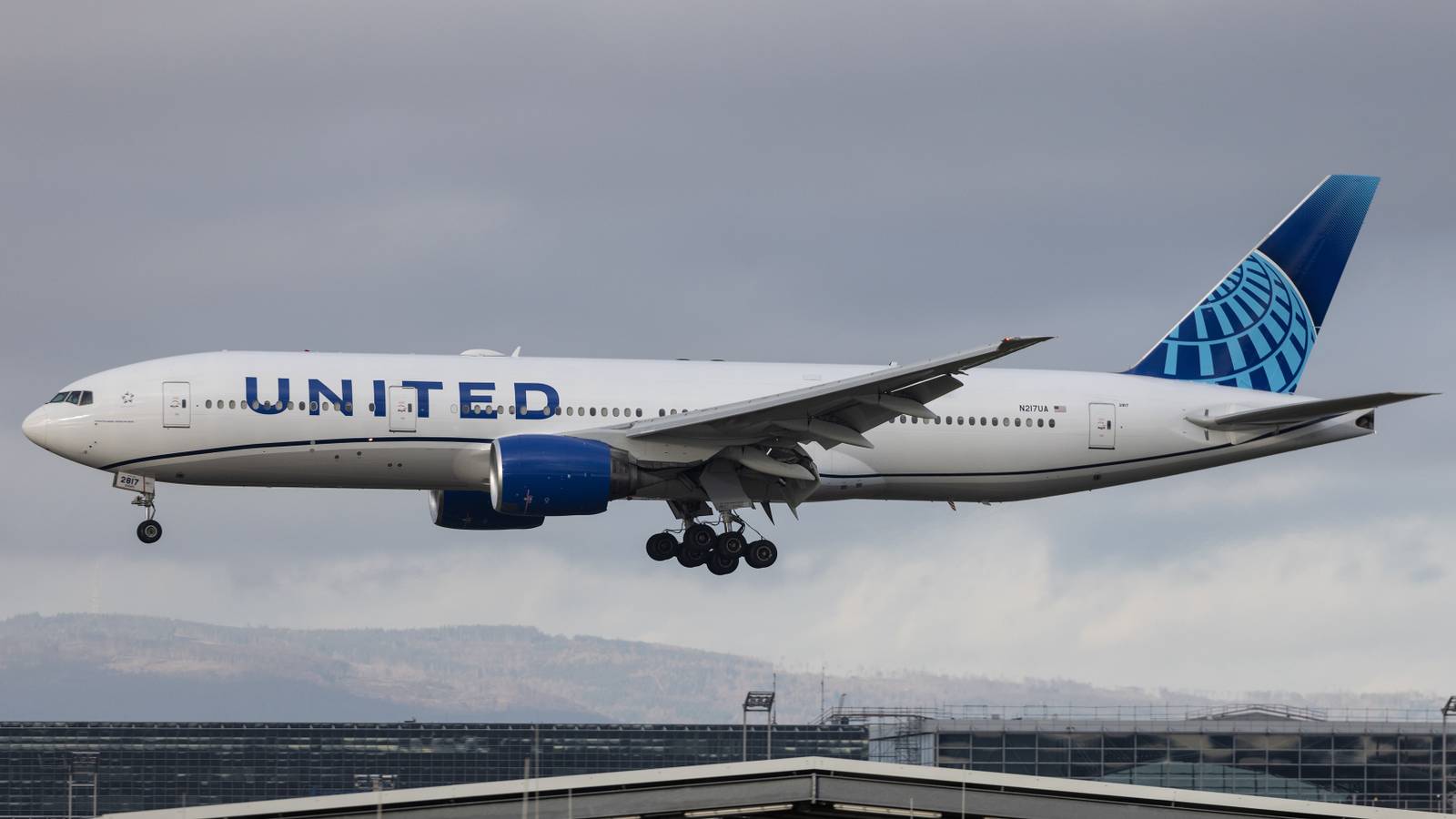 United Airlines Reveals Super Bowl Adverts After Flying Both Teams To Las Vegas