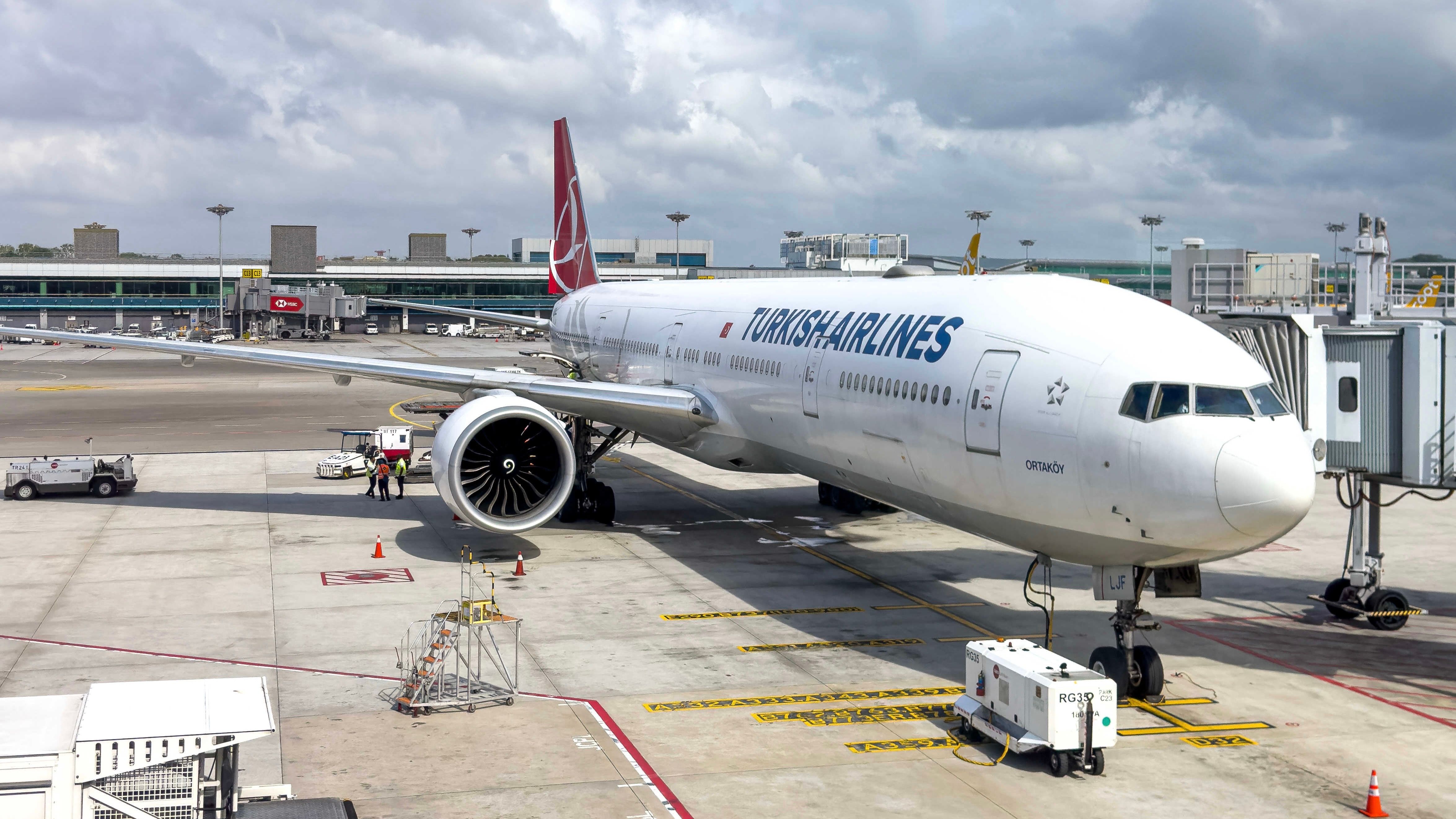 Flights Commence: Turkish Airlines Boeing 777 Lands In Melbourne