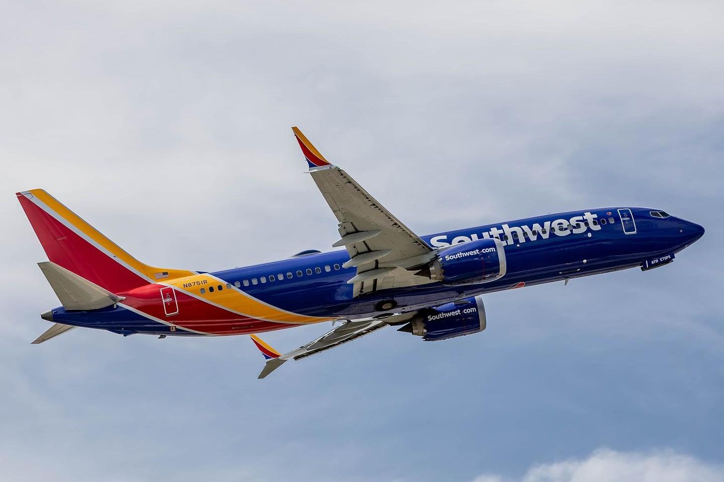 Southwest Airlines To Postpone Nonstop Flights Between Los Angeles And Maui