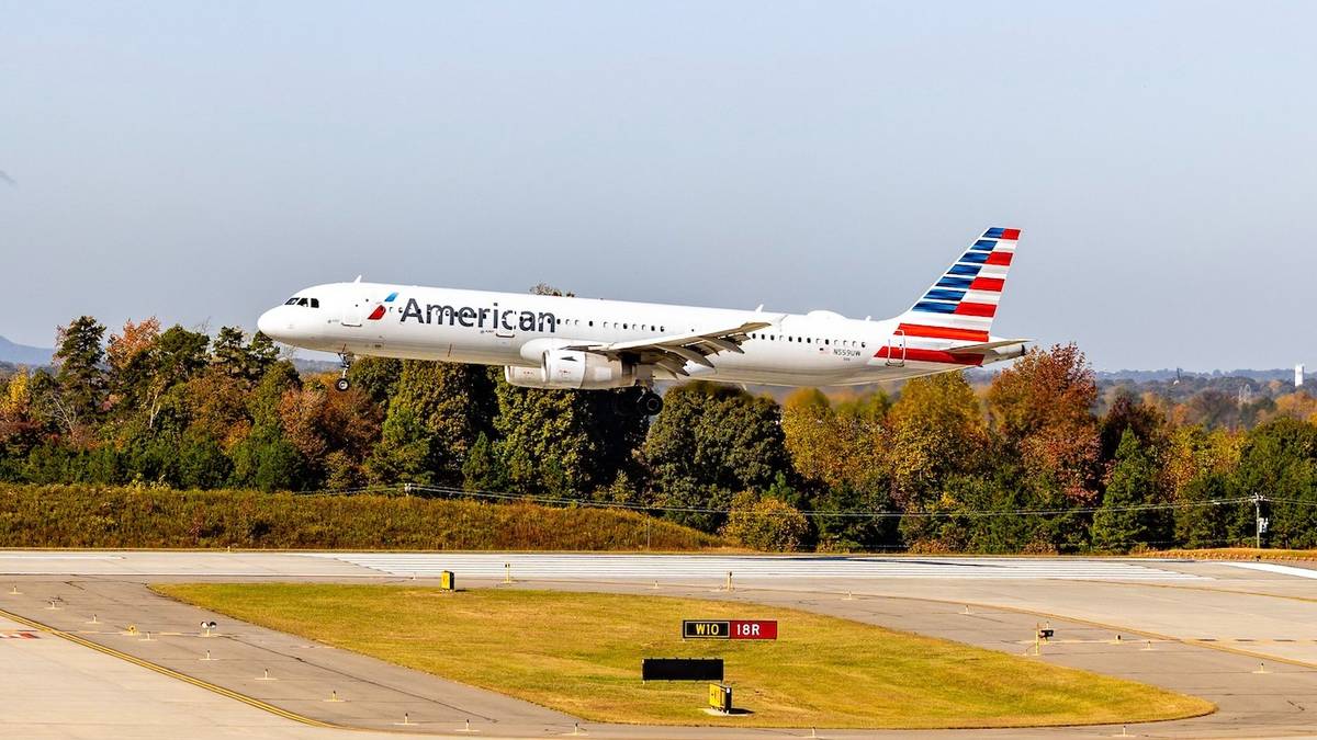 American Airlines Flight Attendants To Stage Protest On Wall Street