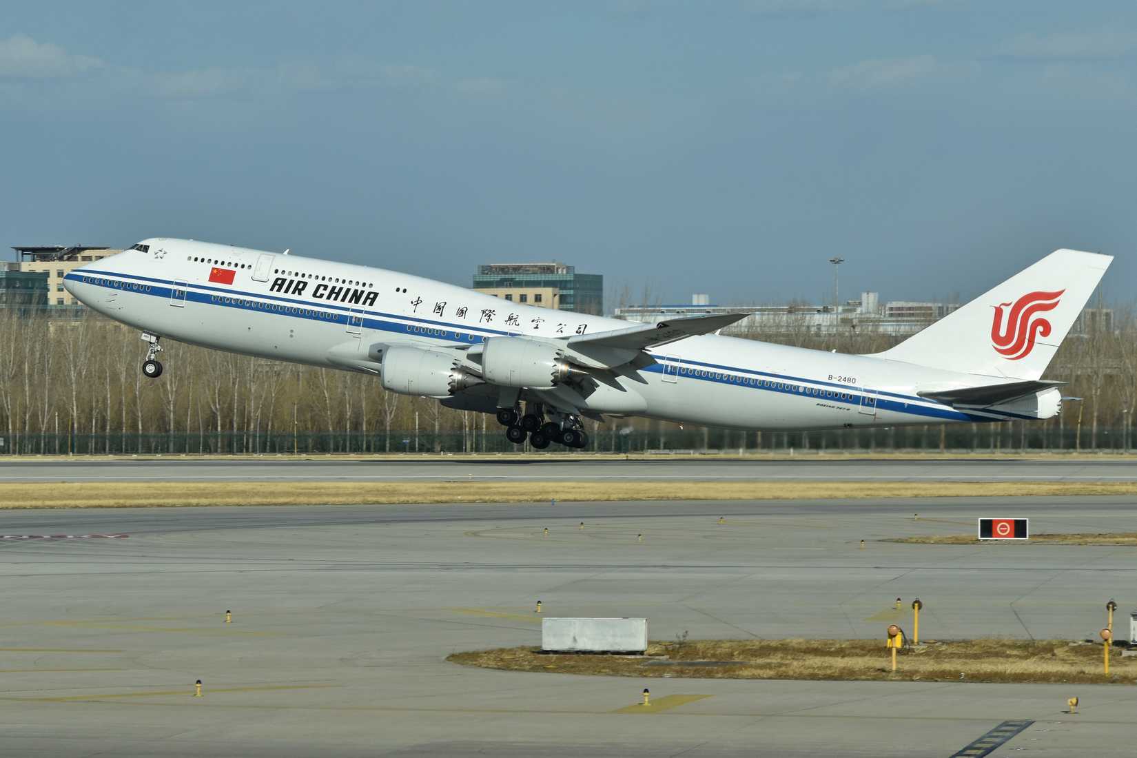 Air China 747-8 taking off