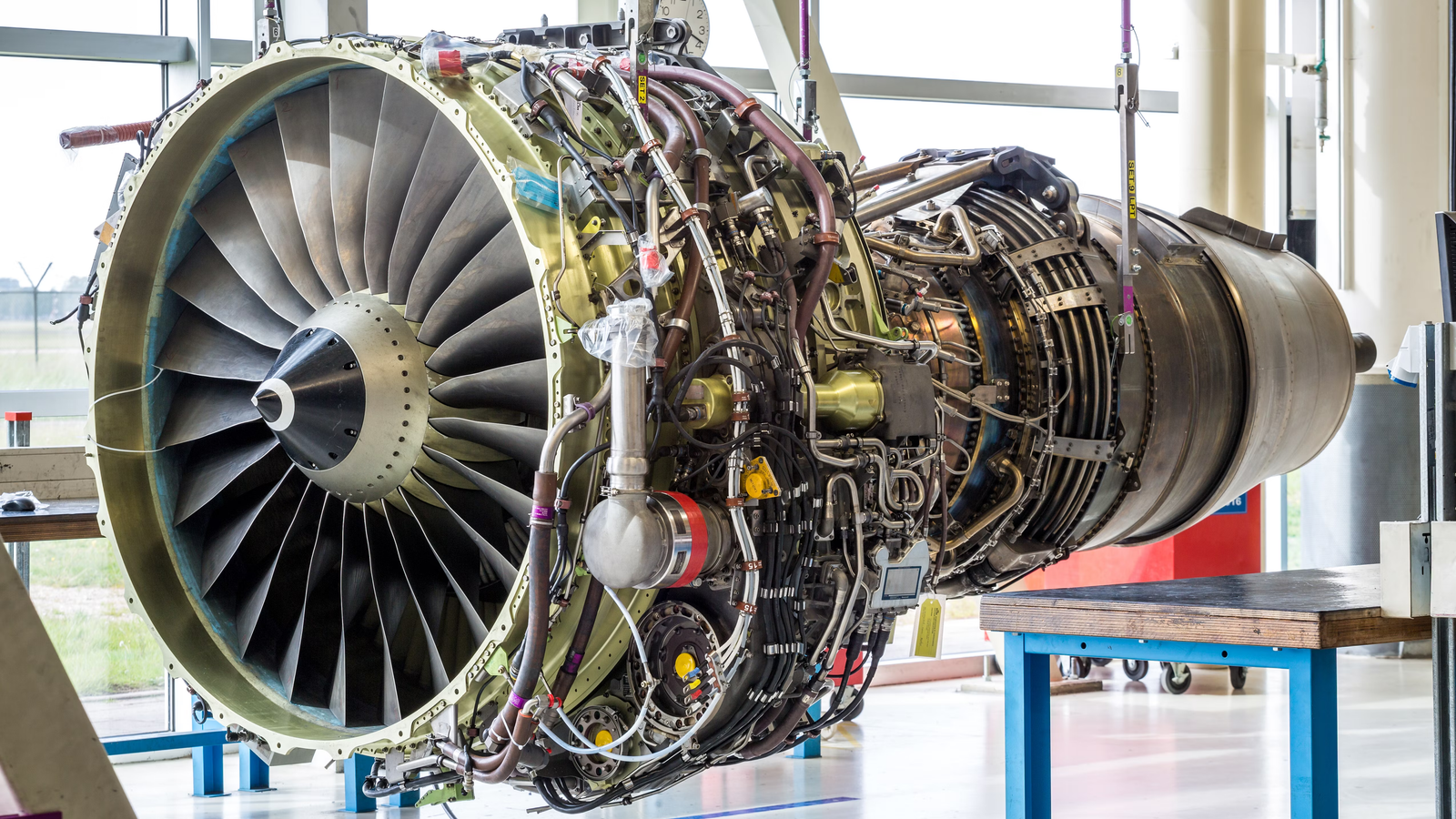 What Is The Role of Engine Oil In Aircraft?