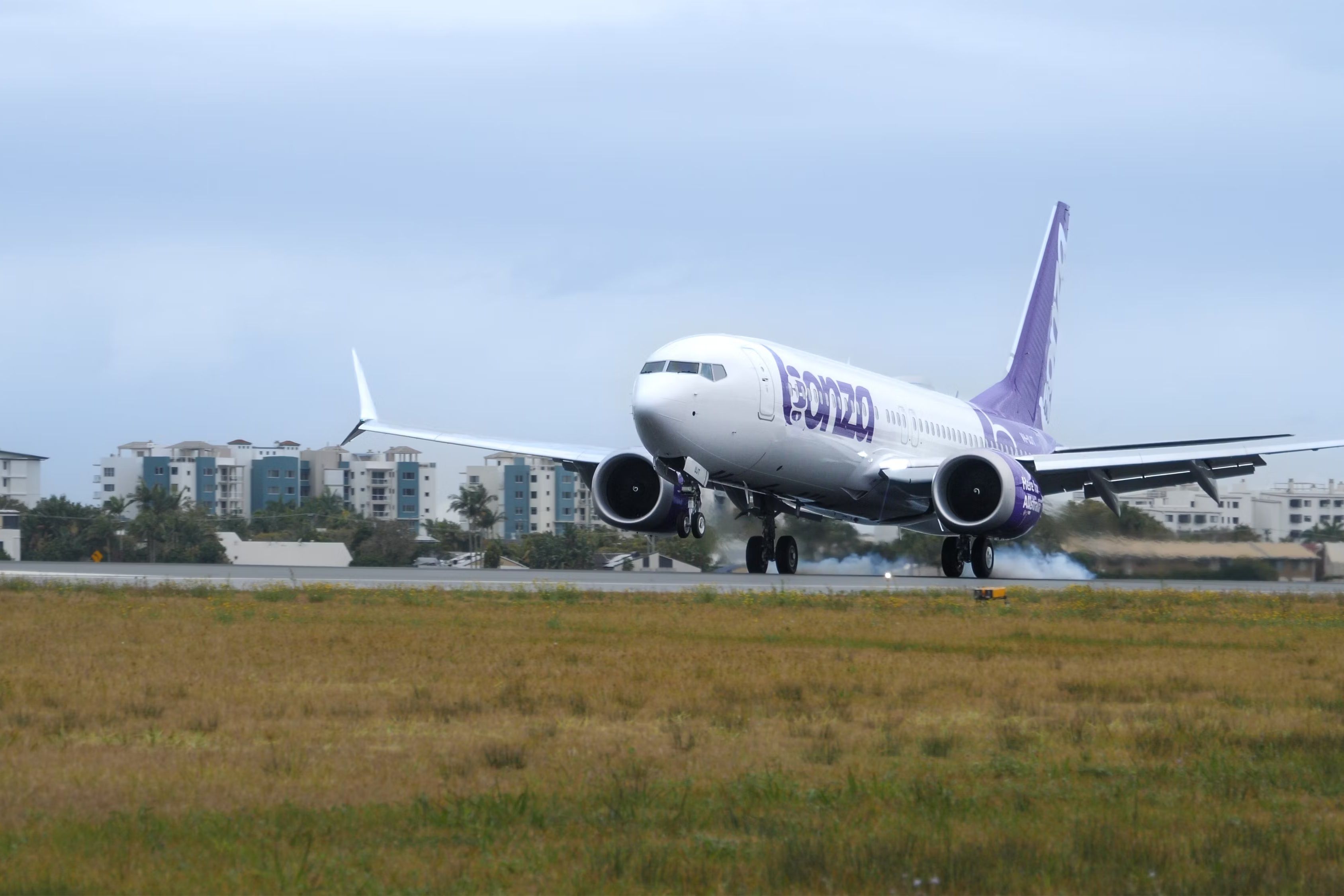 Bonza Starts New Boeing 737 MAX Route From Sunshine Coast Airport
