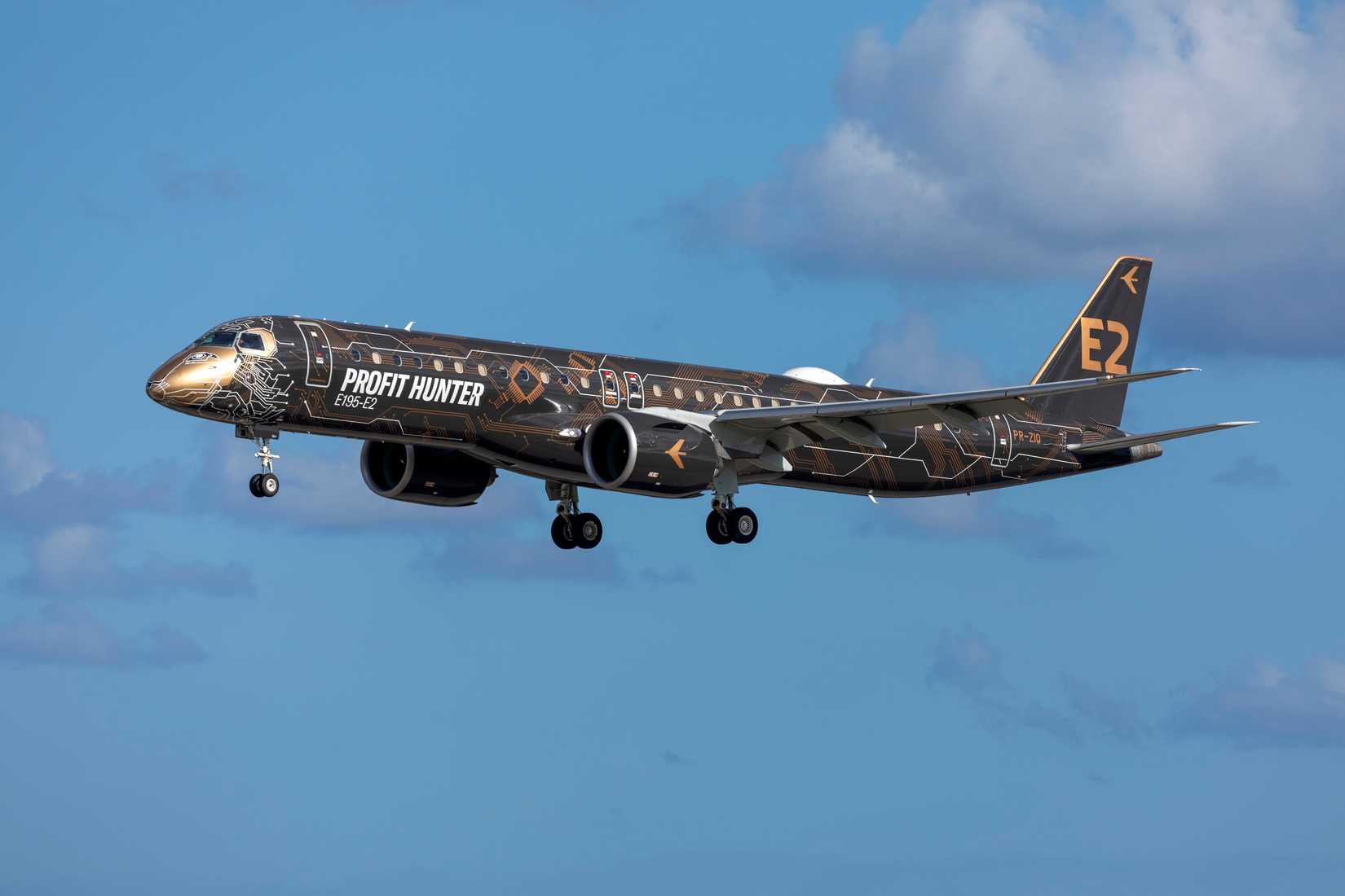 Embraer E195-E2 with the Profit Hunter livery