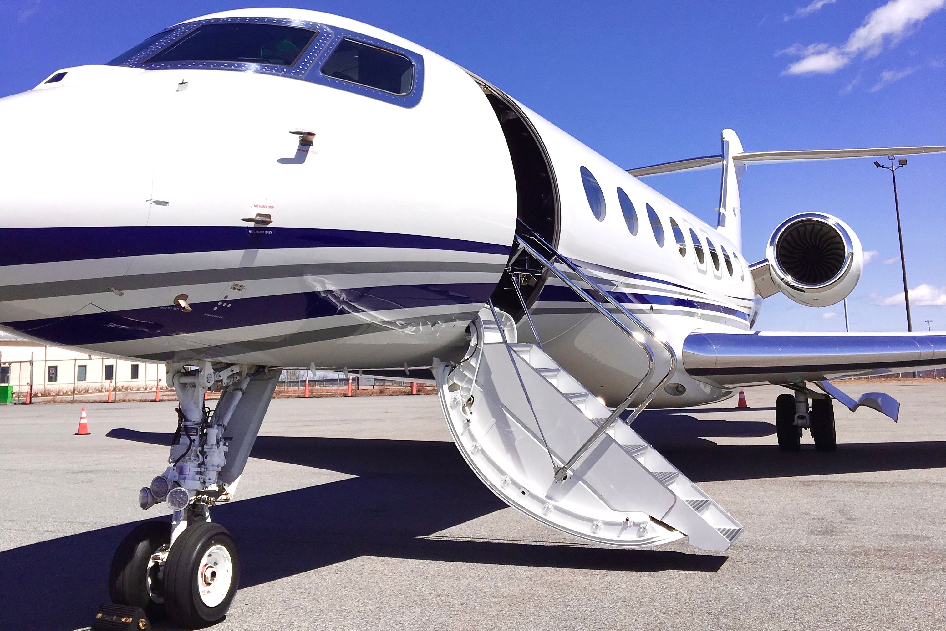 Founded By Two College Students: The Story of Escape Aviation