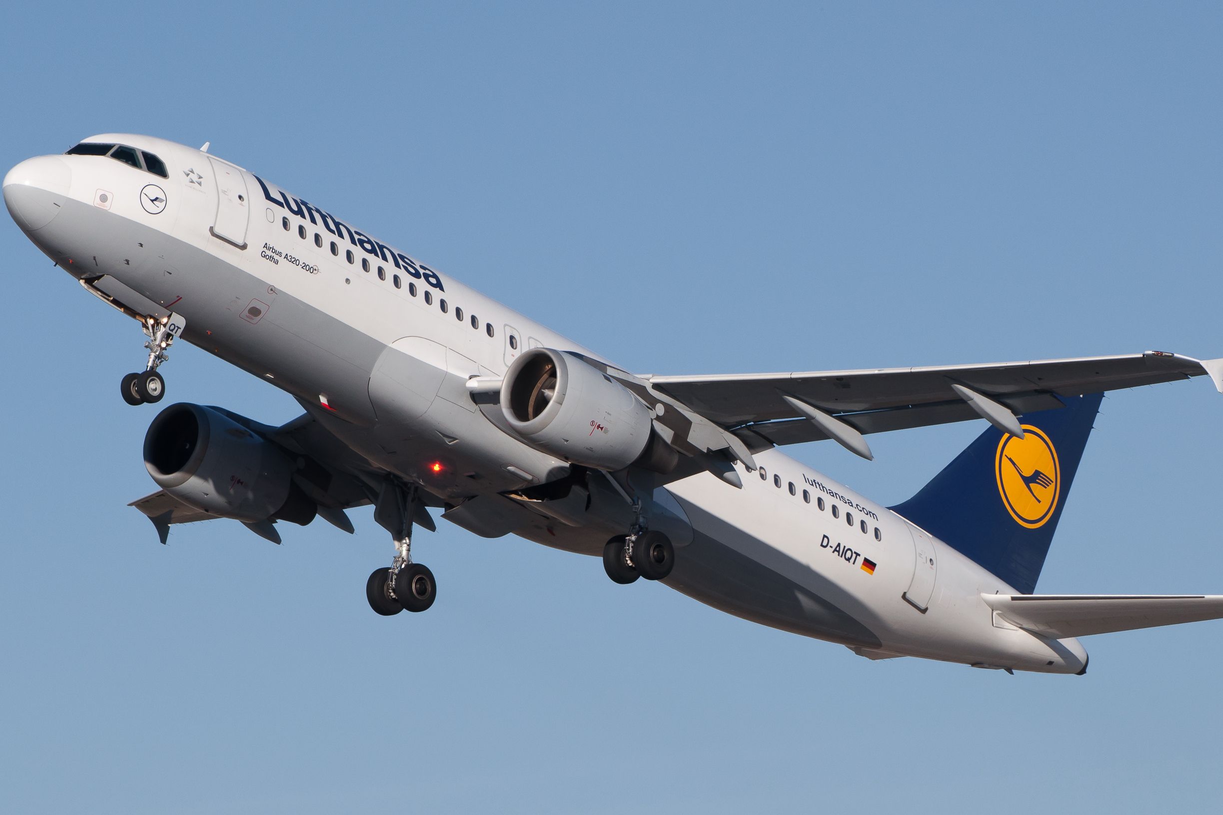 The Story Of Lufthansa Flight 2904's Fatal Runway Overshoot