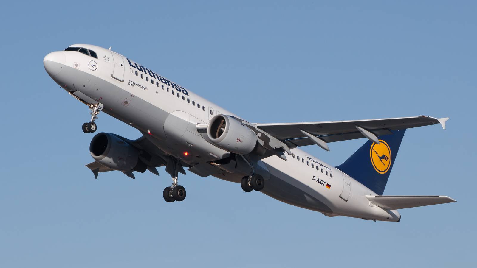 The Story Of Lufthansa Flight 2904's Fatal Runway Overshoot