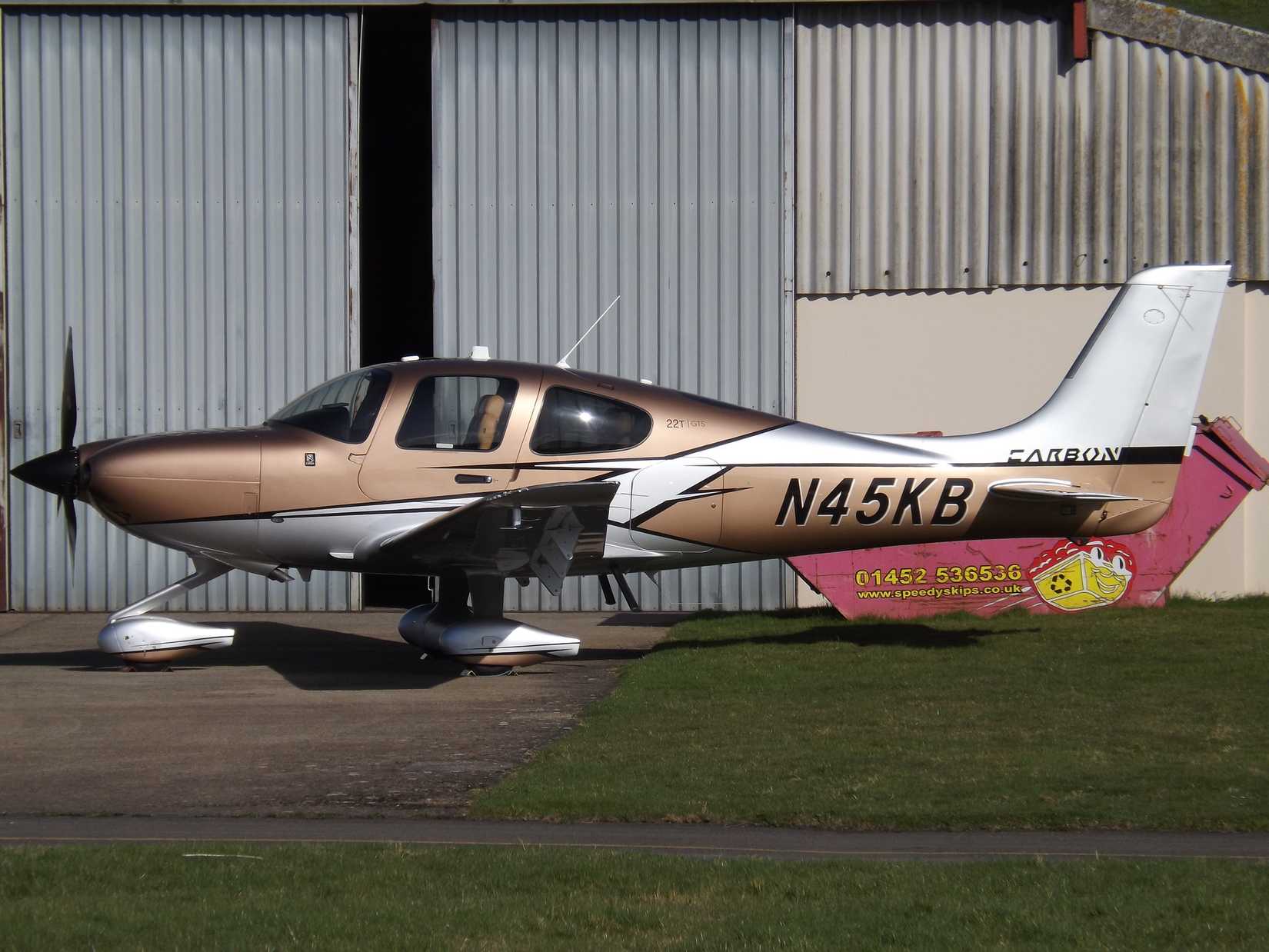 N45KB Cirrus SR22T