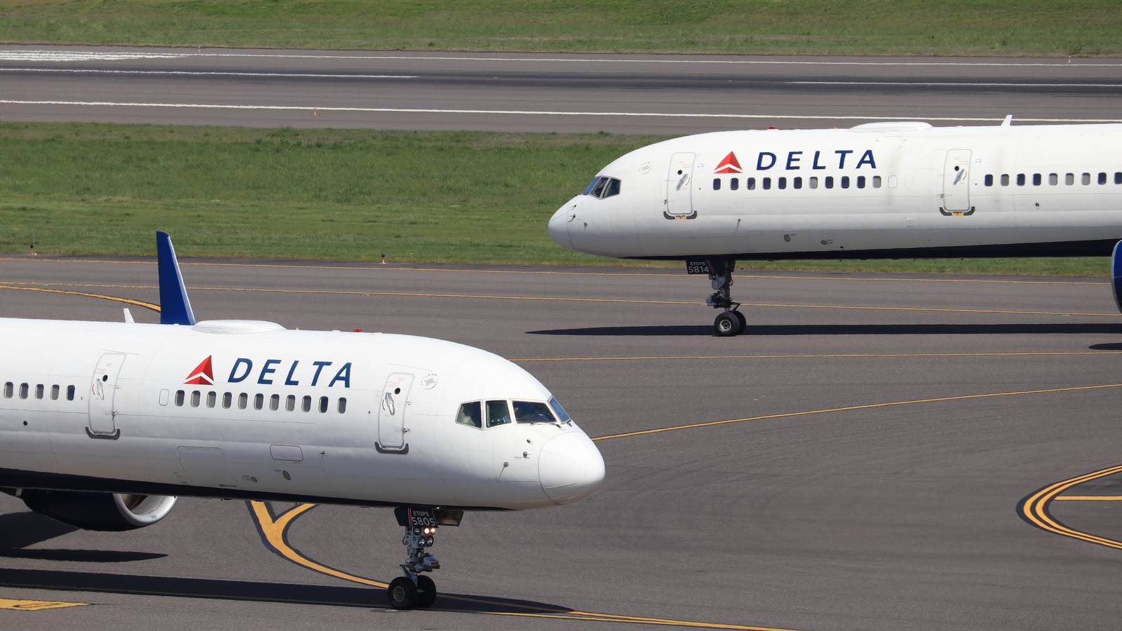 5 Reasons The Delta Amex Gold Should Be Your First Airline Card