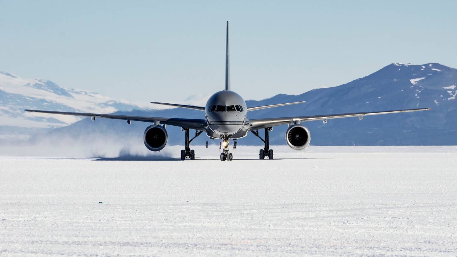 What Regulations Surround Flights To Antarctica?