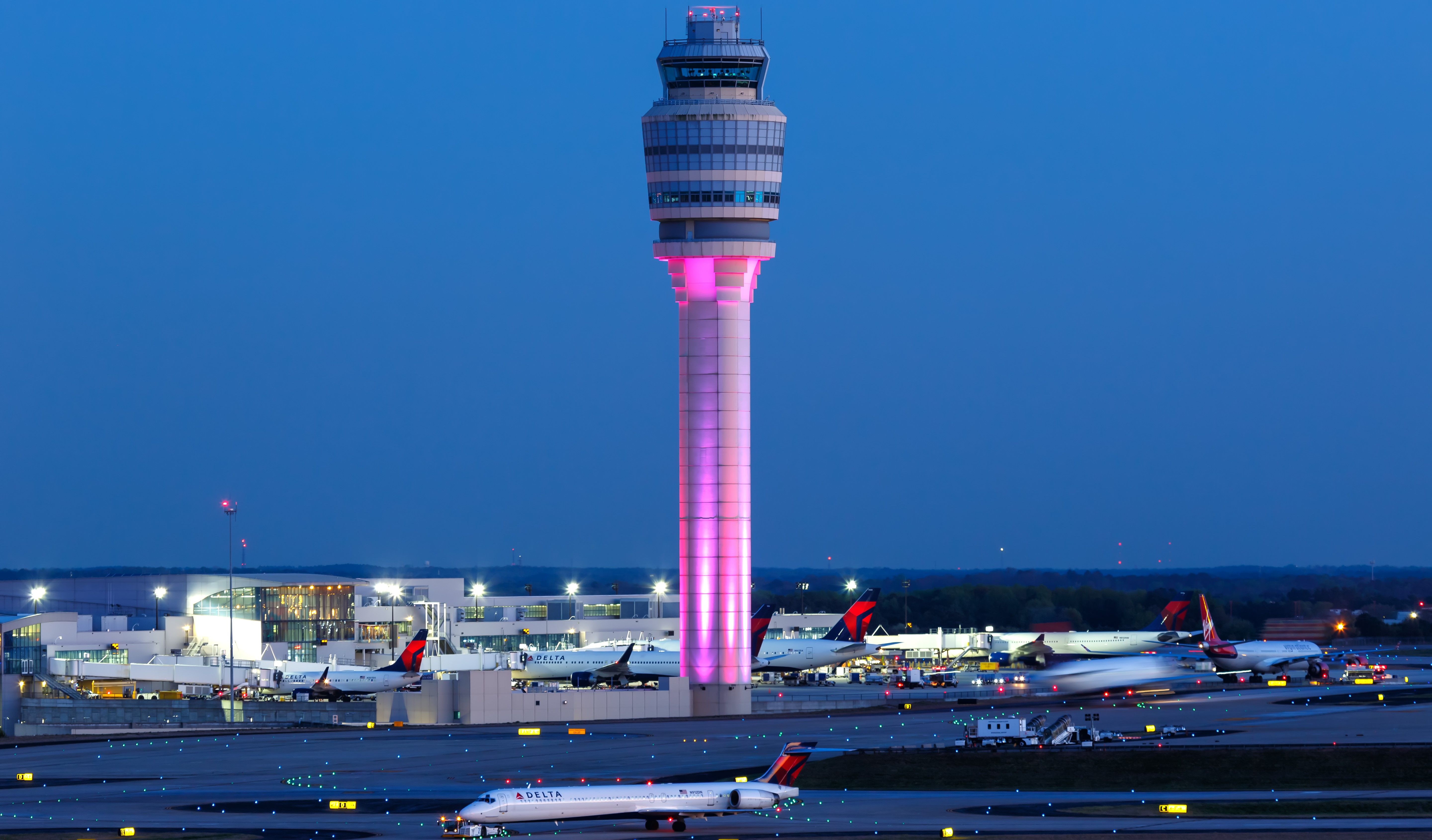 Atlanta's Hartsfield-Jackson Airport Reopens 6 Gates After Reaching Concourse D Project Milestone