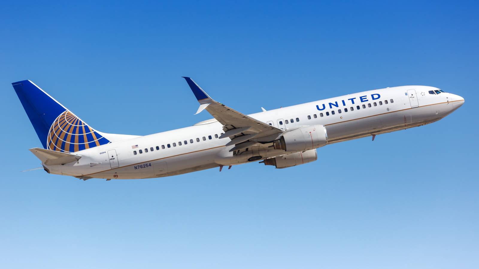 Missing Panel Grounds United Airlines Boeing 737-800 In Oregon