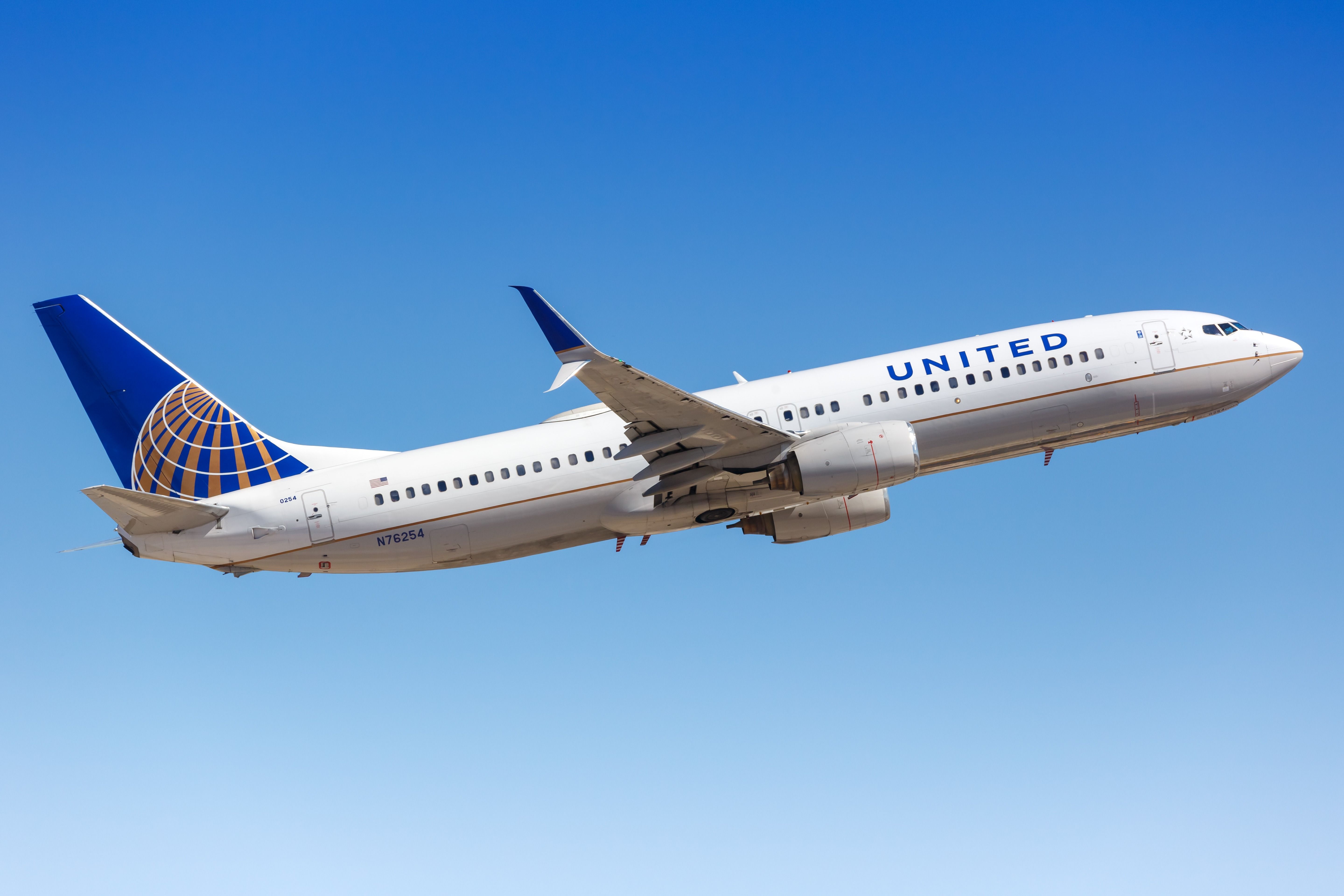 Missing Panel Grounds United Airlines Boeing 737-800 In Oregon