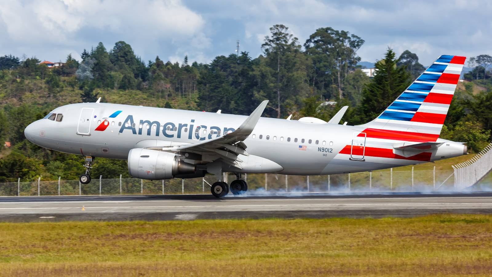 What Is Main Cabin Extra On American Airlines?