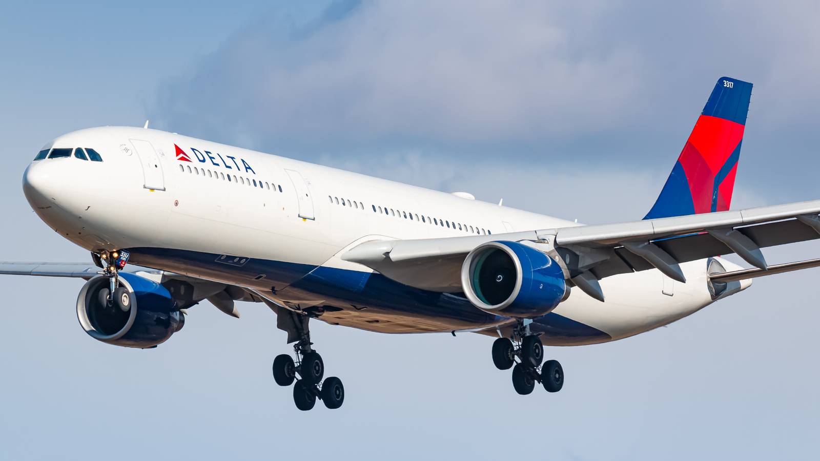 Delta Air Lines Follows Suit In Raising Checked Baggage Fees