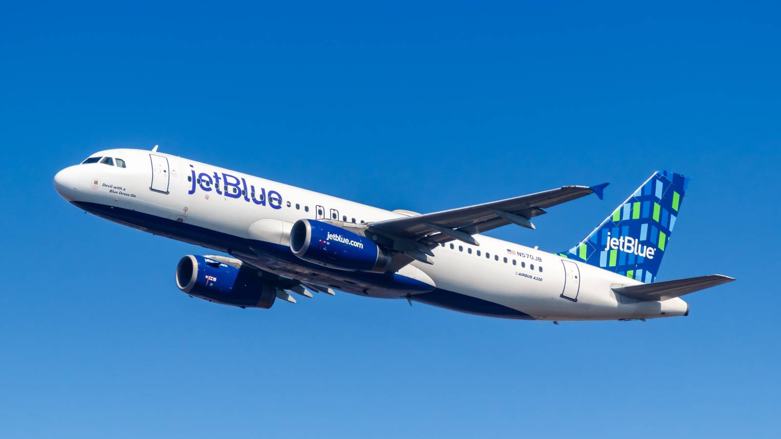 An Inside Look At JetBlue's Newly-Announced Amenity Kits