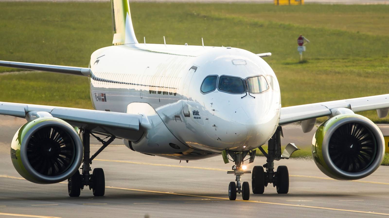 airBaltic CEO Says Airline Is On Track To Deliver Free Starlink WiFi Soon