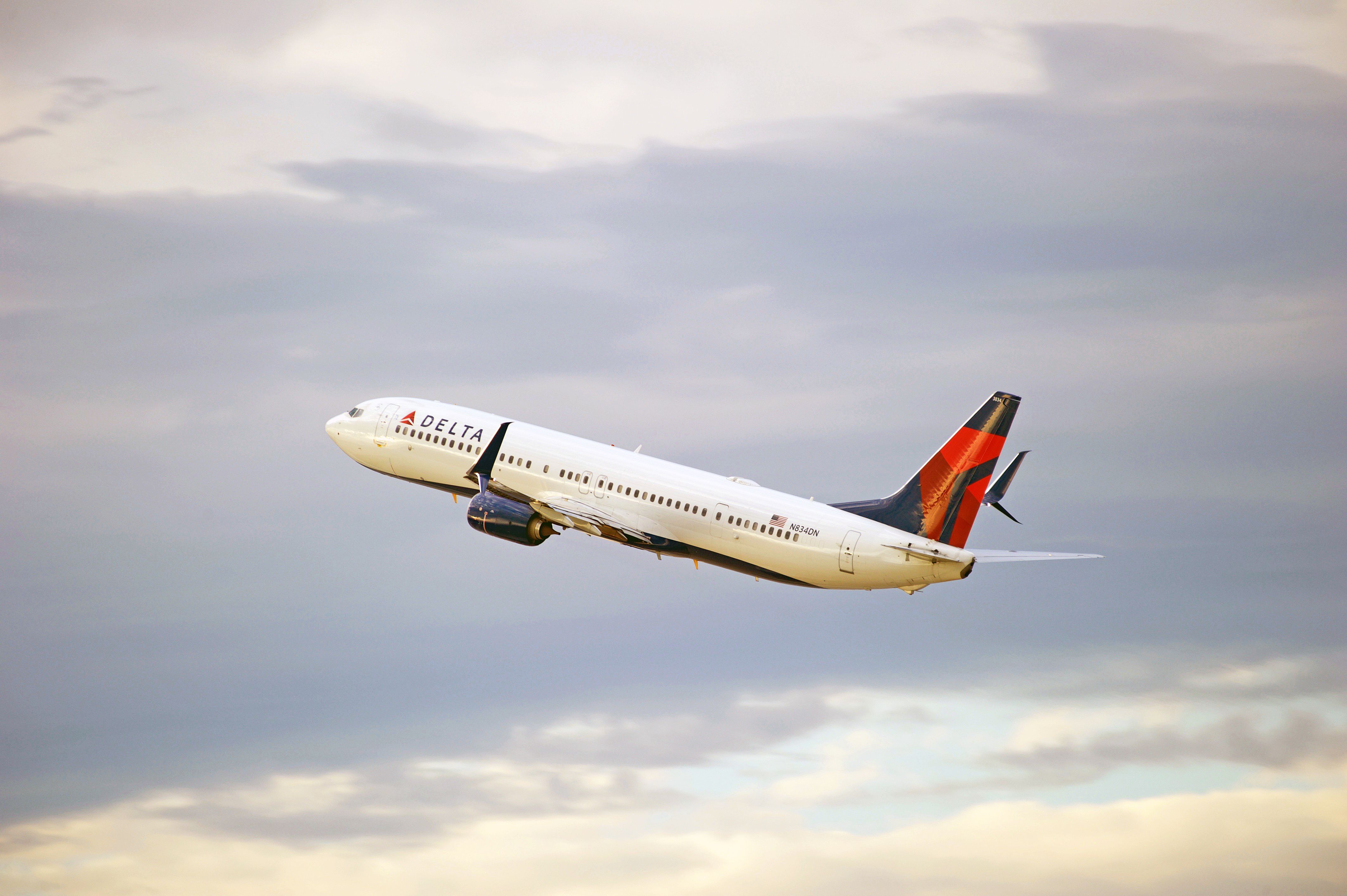 Some Delta Air Lines Boeing 737-900ERs Don't Have Seatback