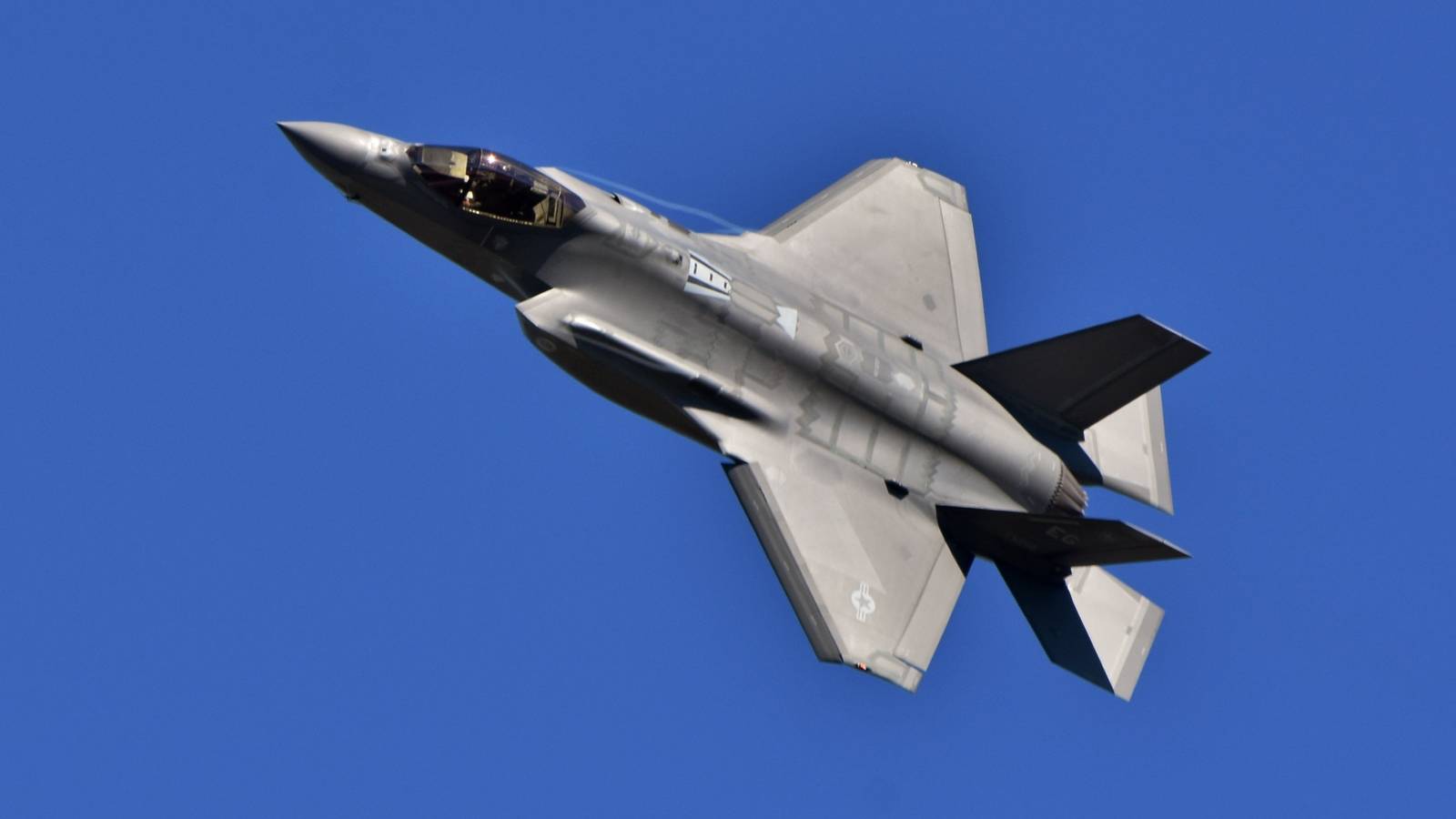 New US Defense Budget Reduces F-35 Buys