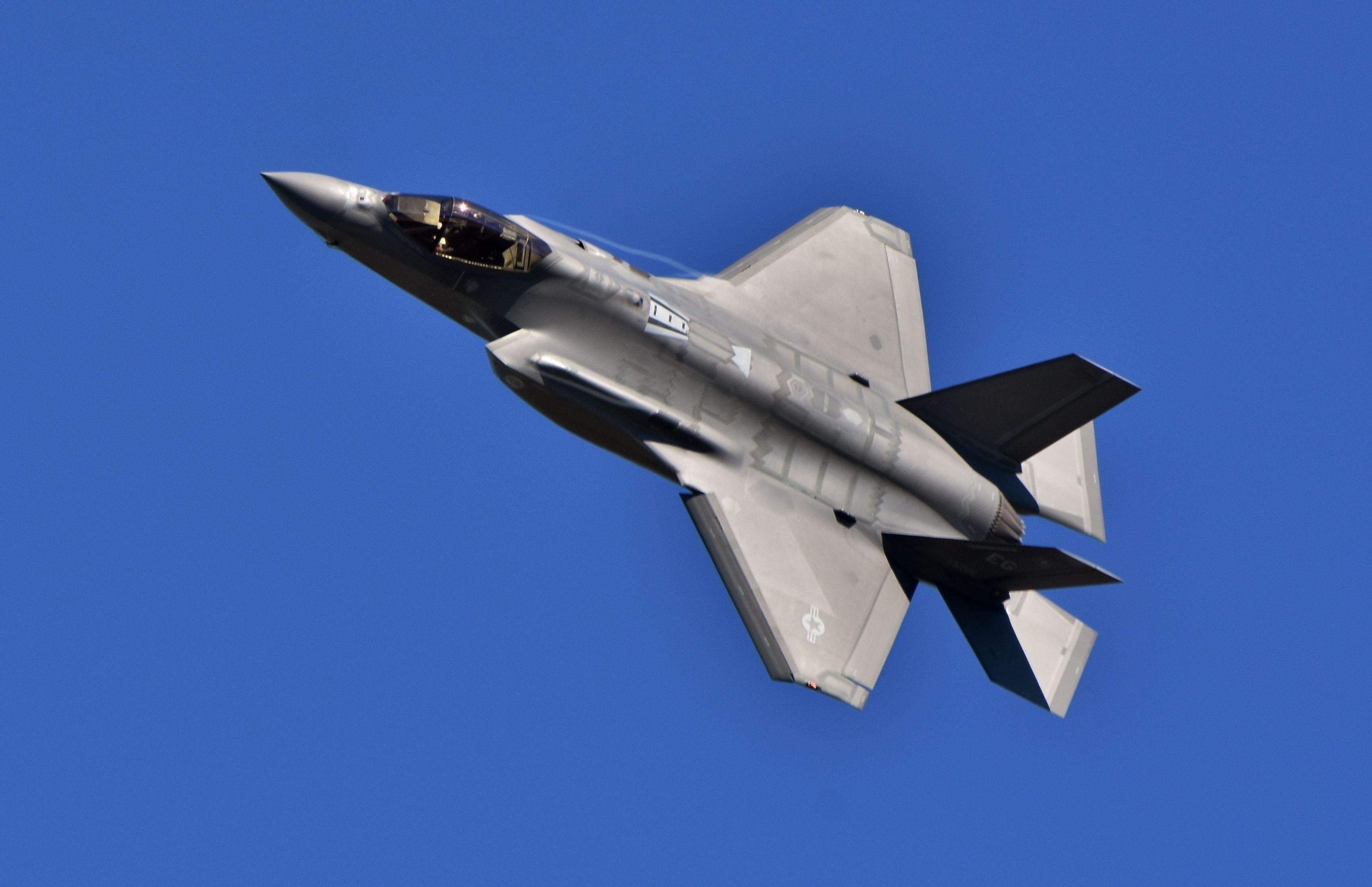 New US Defense Budget Reduces F-35 Buys