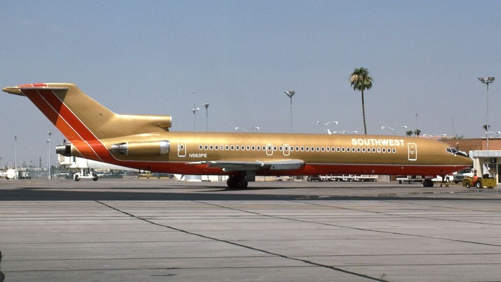 サウスウエスト航空 727-200 N566PE 1/200 サウスウエスト航空 727-200 N566PE 1/200 - メルカリ