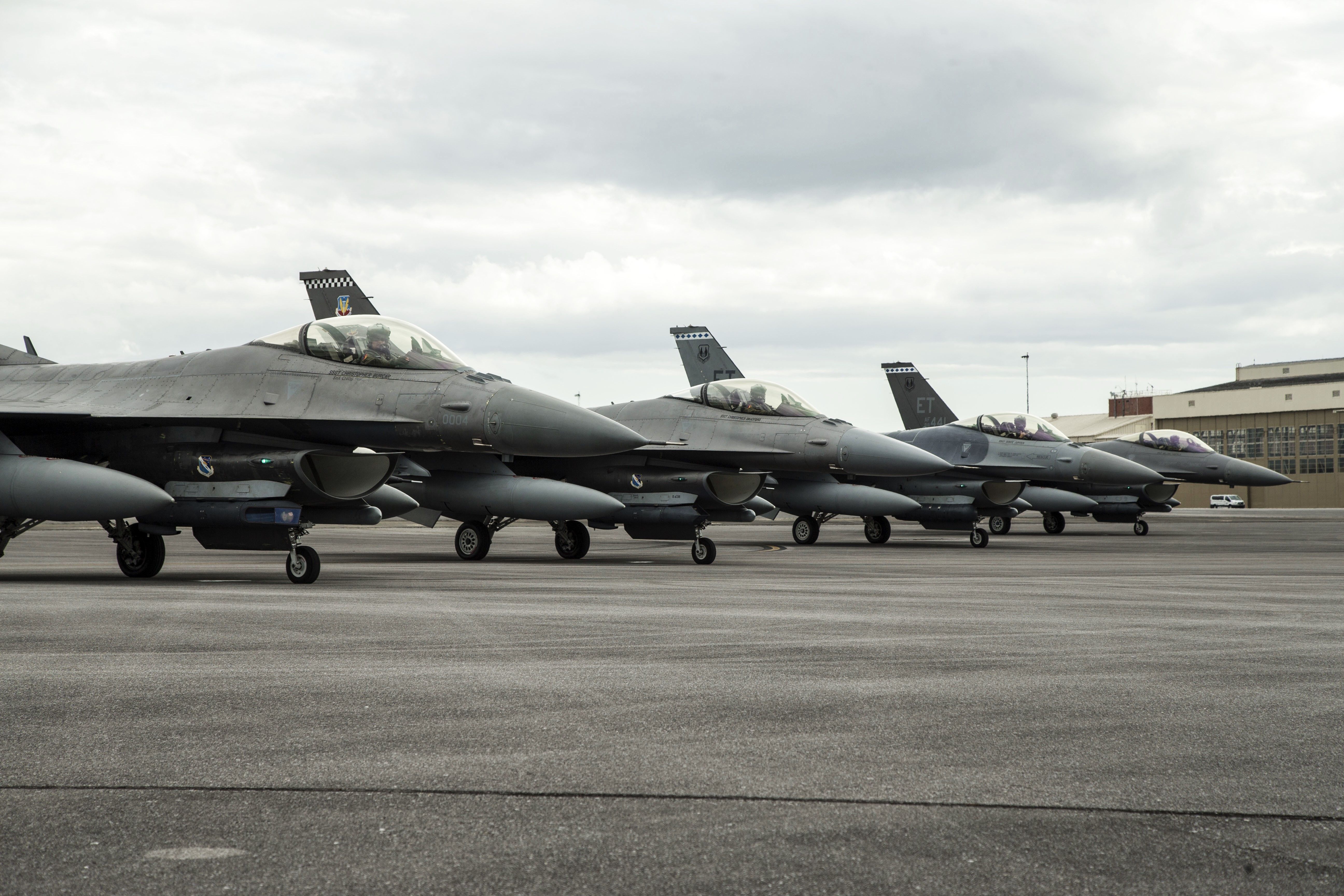 Zero Pilots: The US Air Force Is Modifying F-16 Fighter Jets For Autonomous Flight