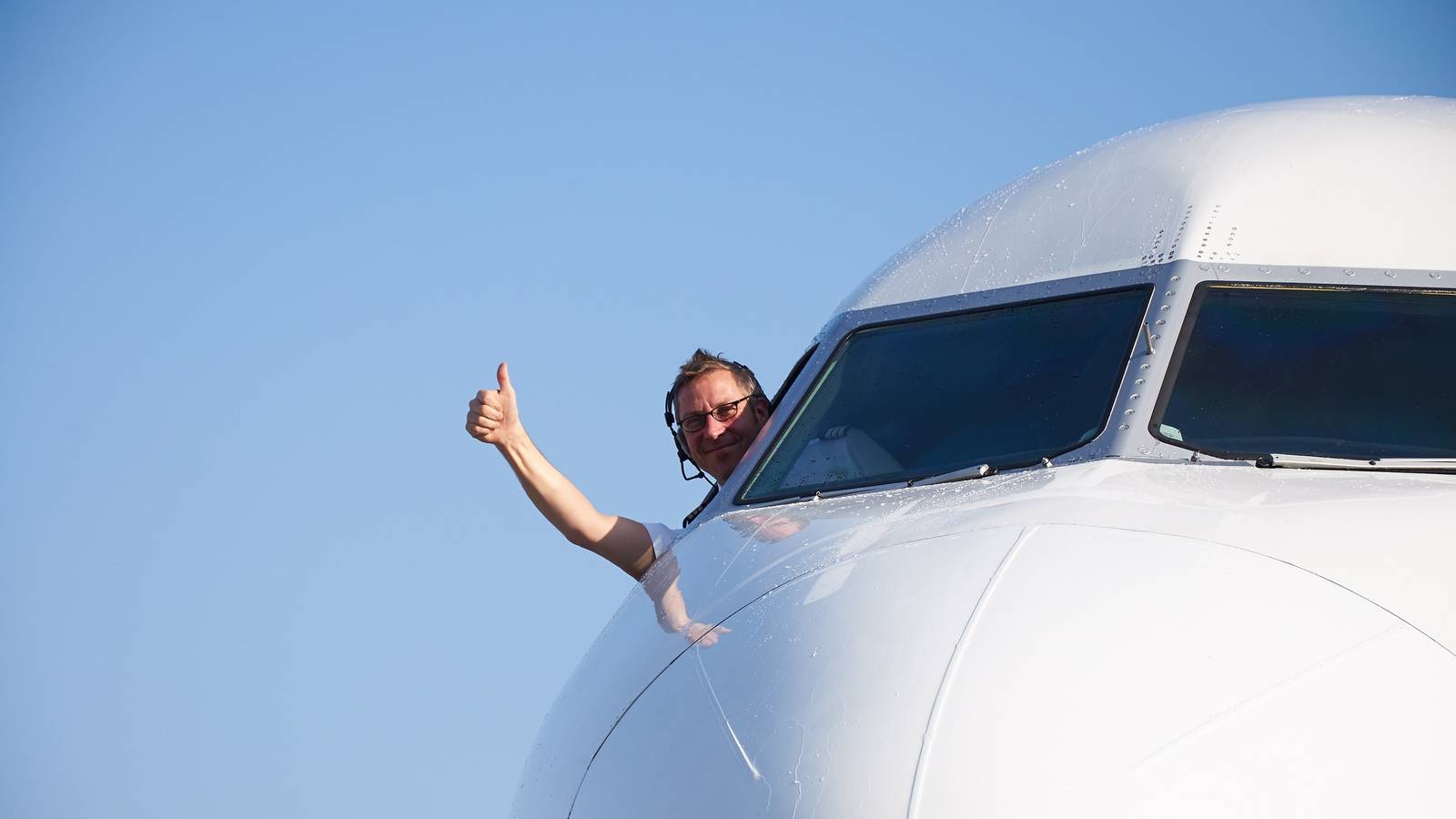 3,273 Miles: A Look At The World's New 3rd Longest Airbus A320 Route