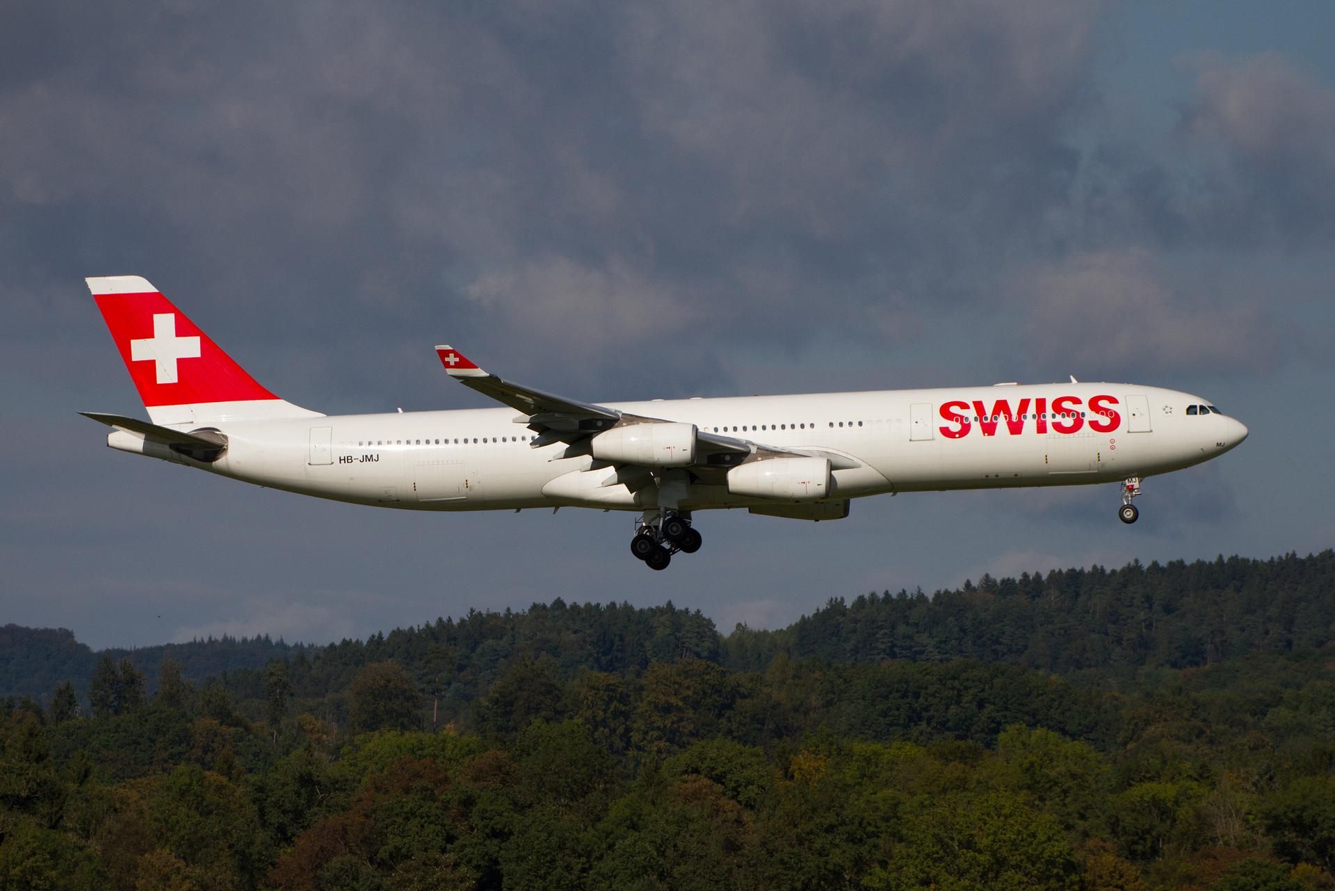 Airbus A340-200 Vs A340-300: What Are The Differences?