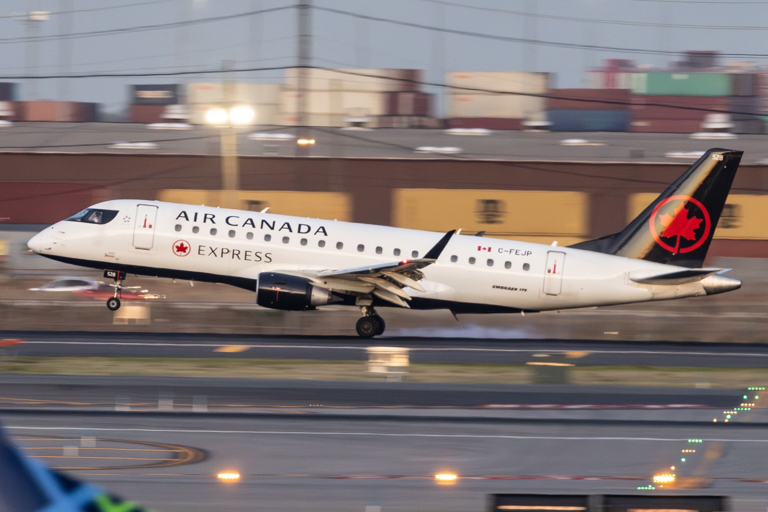 Top 5: The Busiest Air Routes Between The US & Canada
