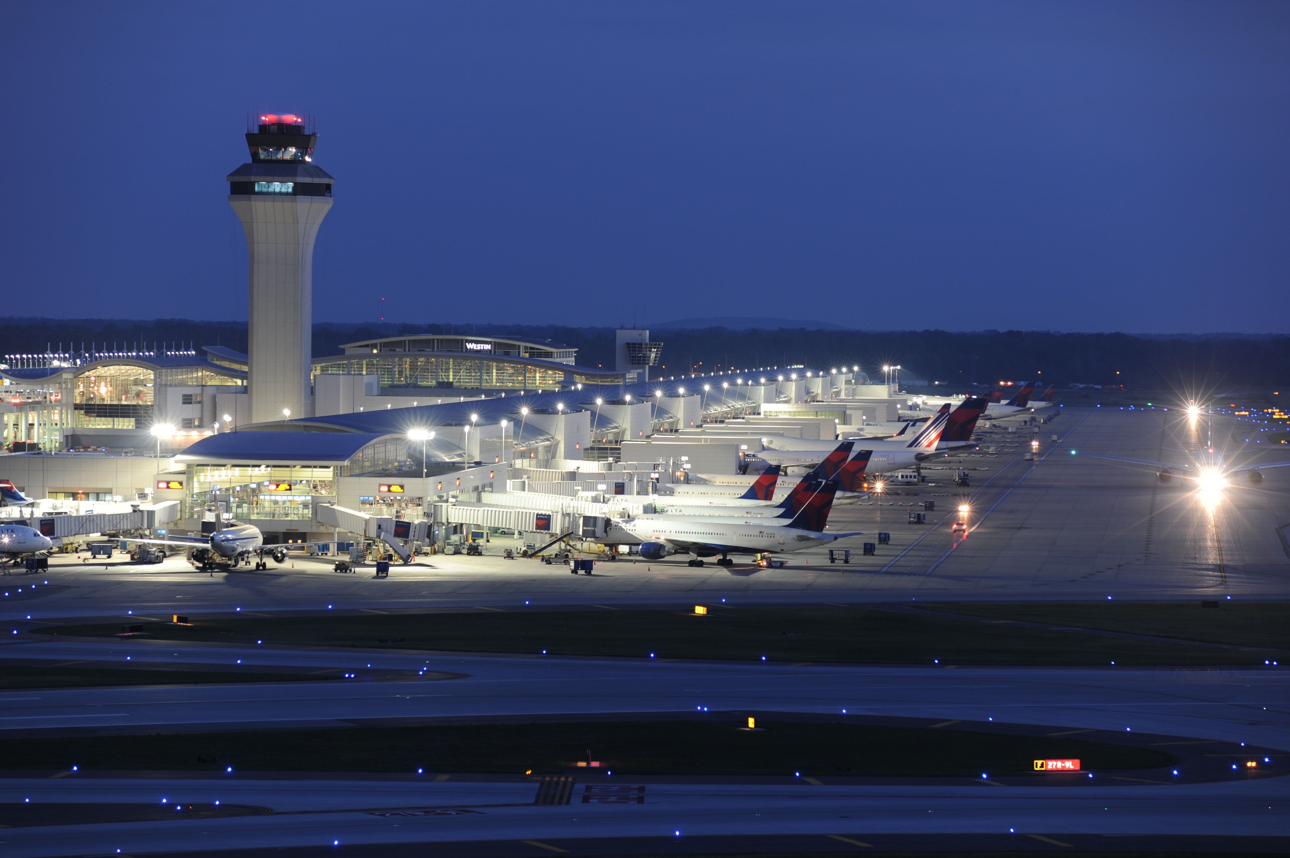Detroit Metro Airport Launches Loyalty Program To Earn Points, Cashback, And Airline Miles