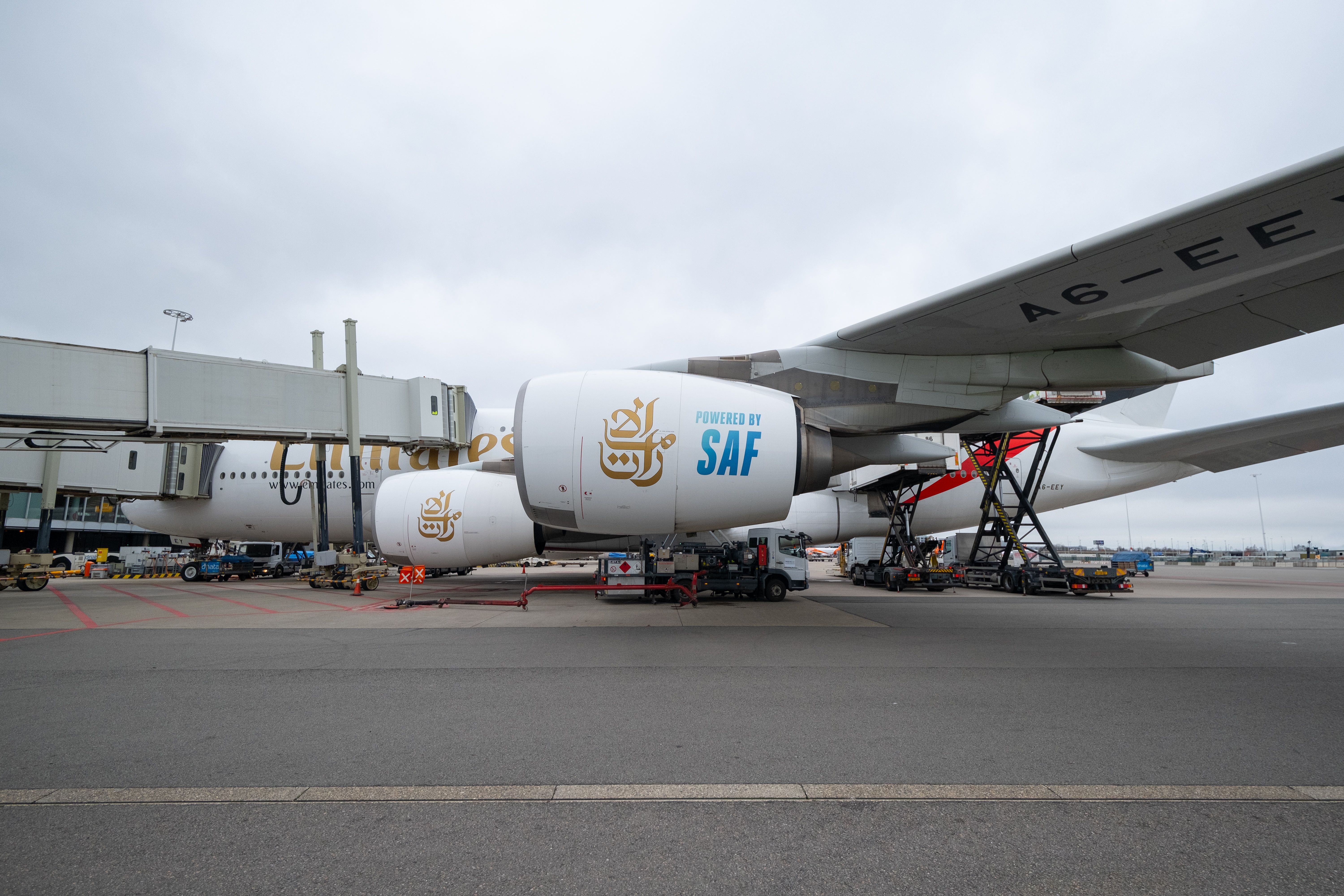 Emirates Fuels Up With SAF At Amsterdam Schiphol Airport