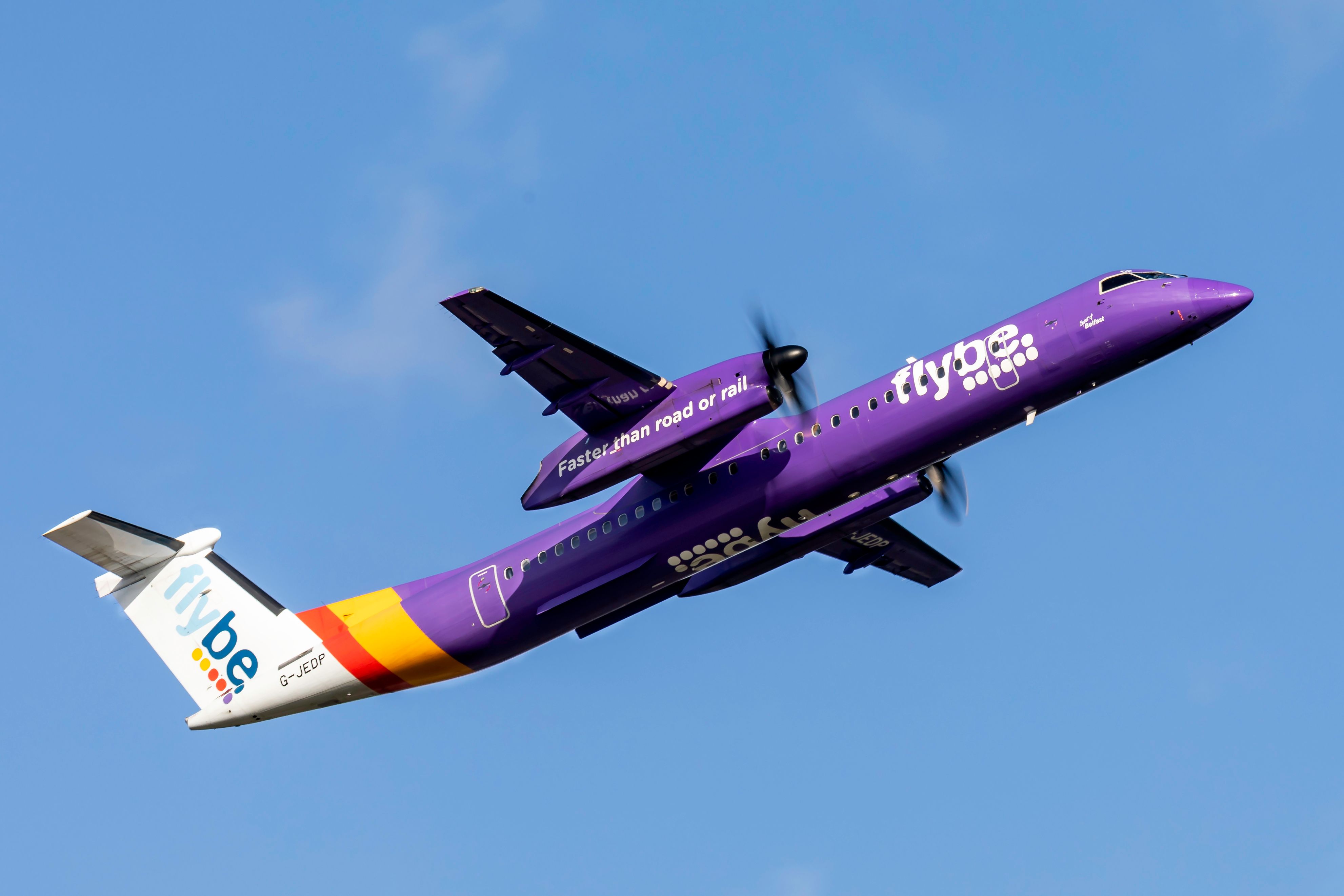 Examined: The 4 Variants That Make Up The De Havilland Canada Dash 8 ...
