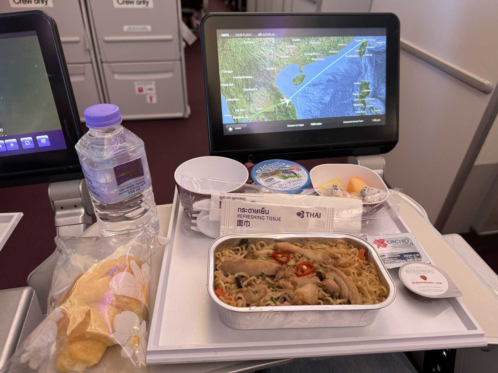 Explained: Why Pre-Ordering Inflight Meals Benefits Both Airlines ...