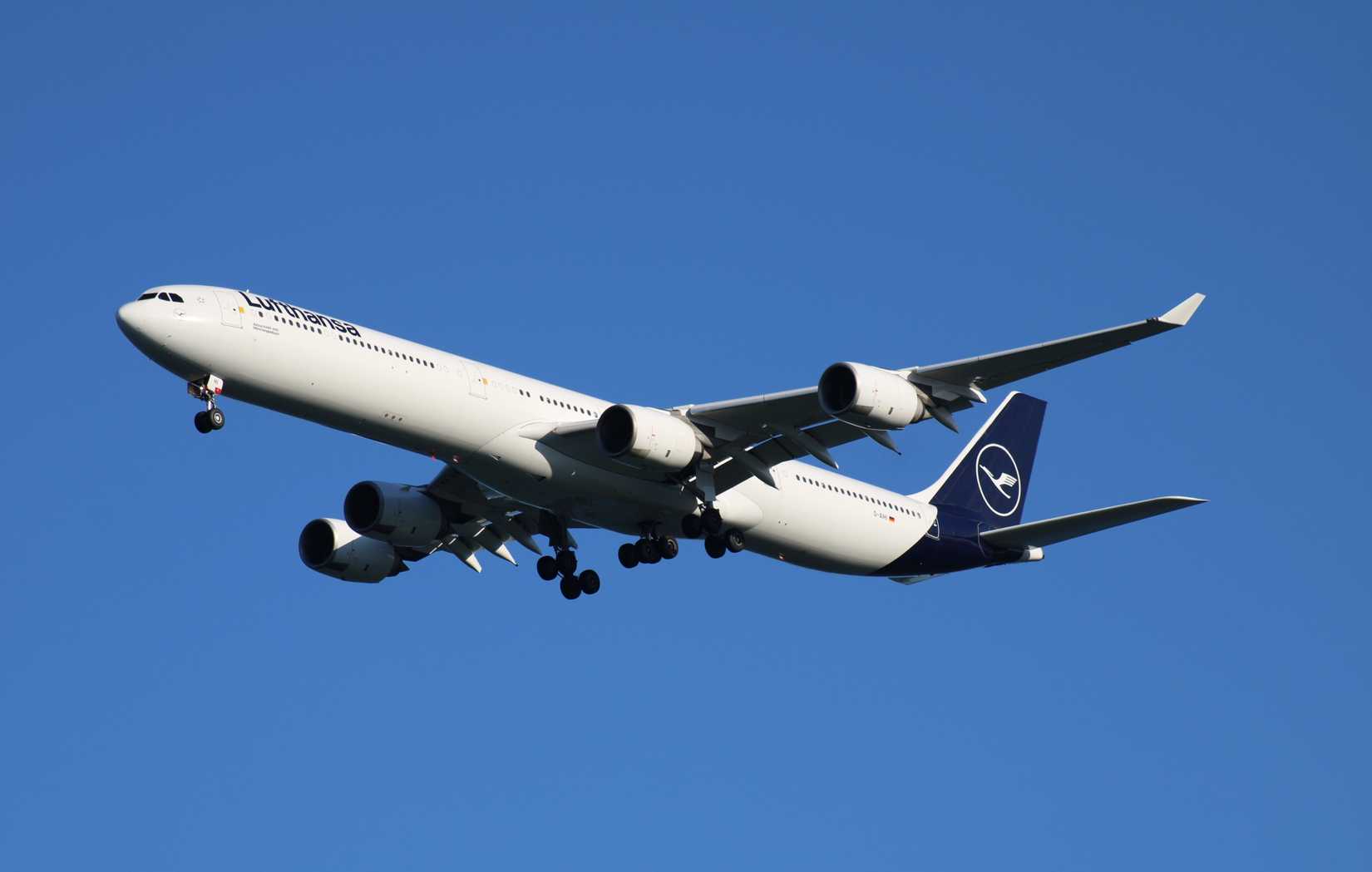 航空機・ヘリコプター Lufthansa aviationtag A340-600 航空機・ヘリコプター Lufthansa aviationtag A340-600 航空機