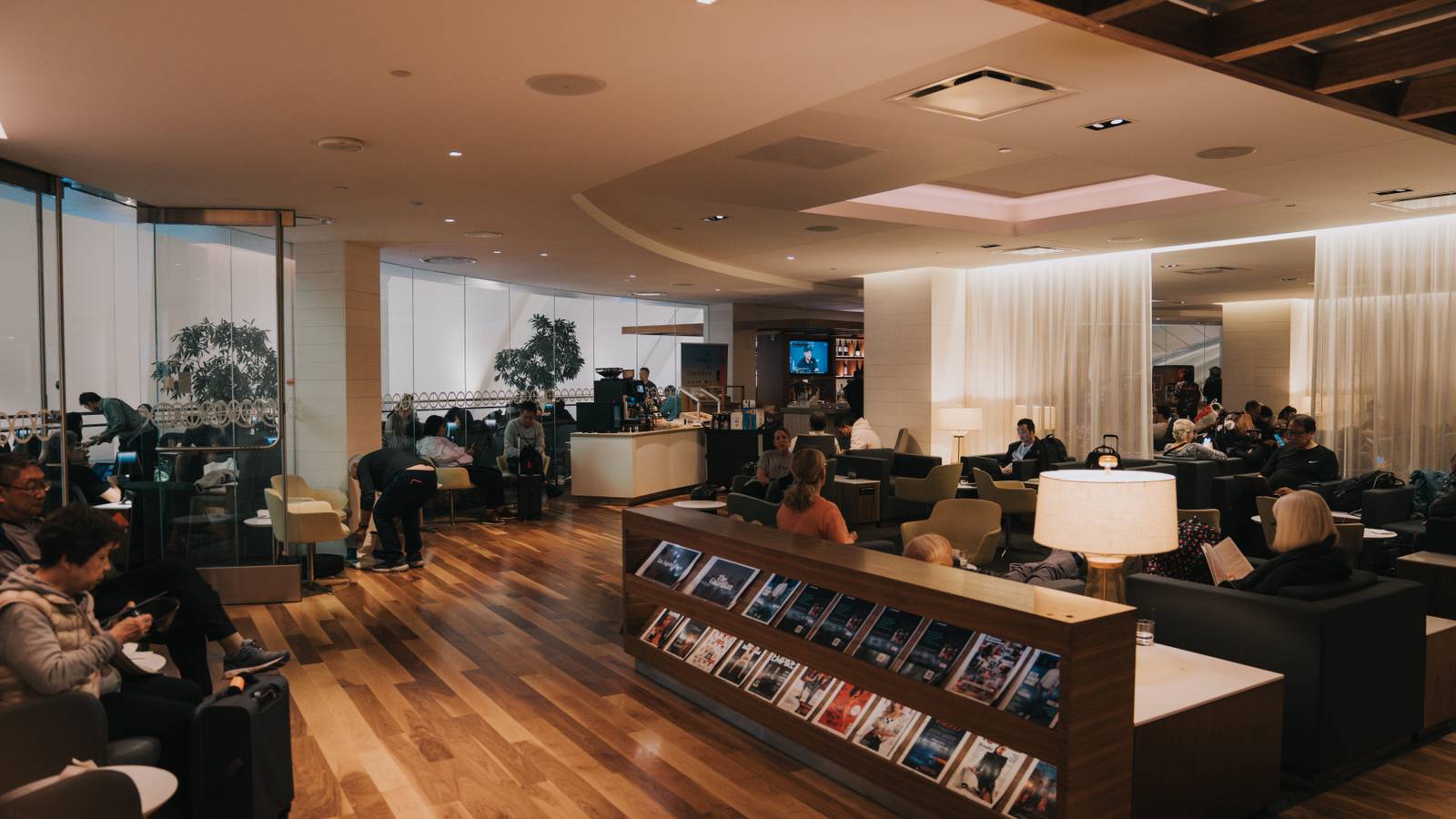 Lounge Review: Star Alliance Lounge At Los Angeles International Airport