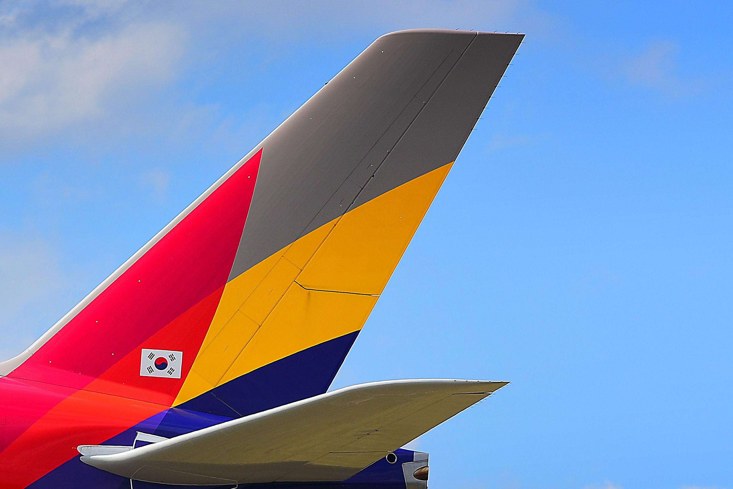 Asiana Airlines Flight 733: The Boeing 737-500's First Hull Loss