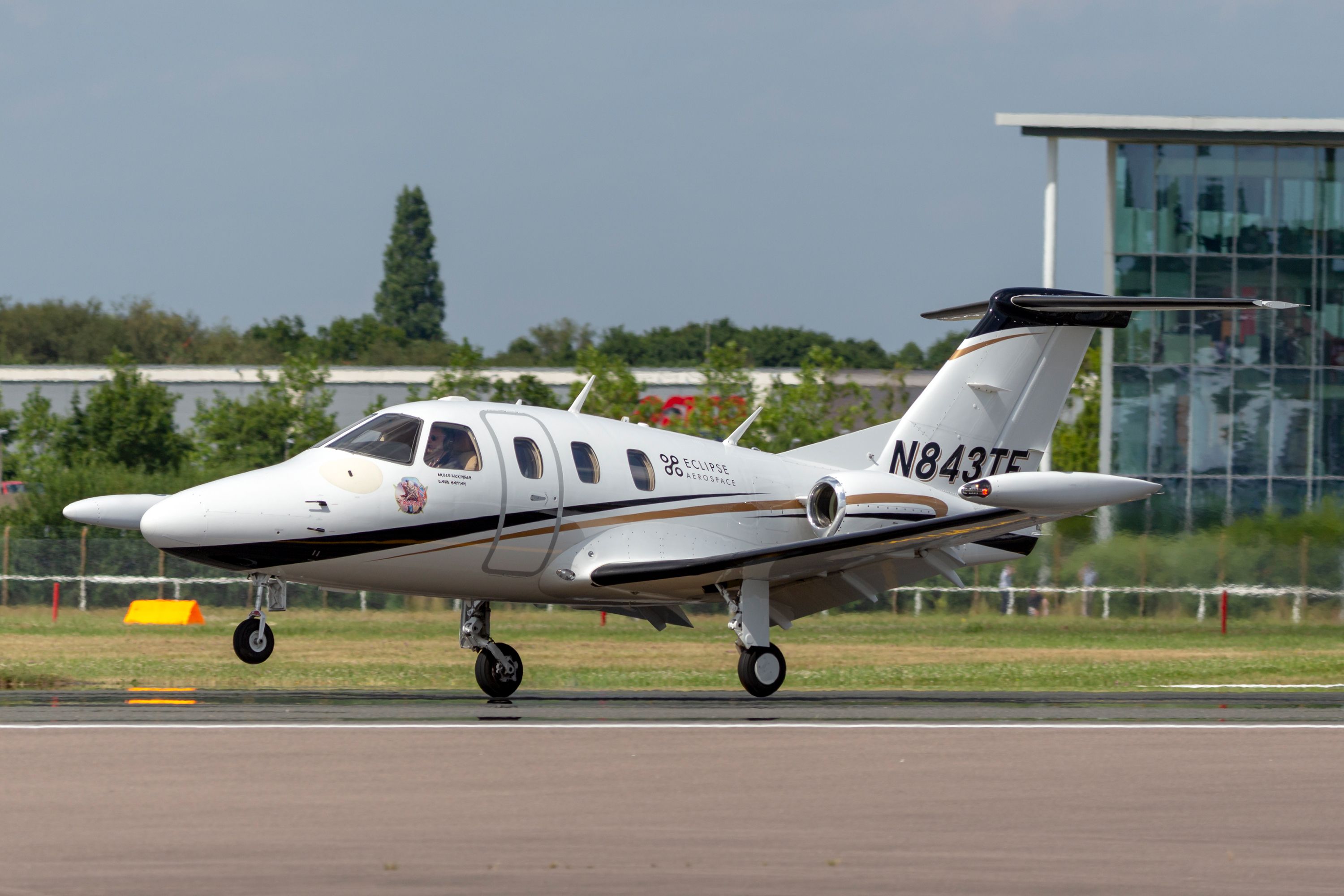 Rear Vs Wing-Mounted Engines: Advantages And Disadvantages