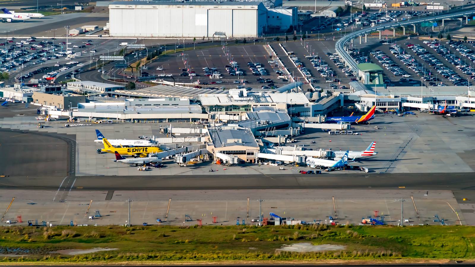 San Francisco and Oakland Airport Battle Escalates With A Lawsuit
