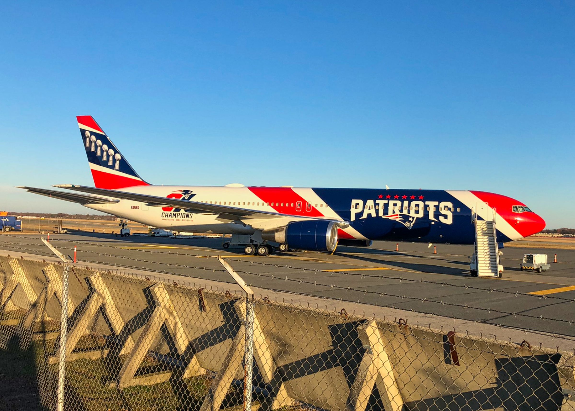Victory Flight: Los Angeles Dodgers Hitch A Ride On A New England Patriots' 32-Year-Old Boeing 767-300ER