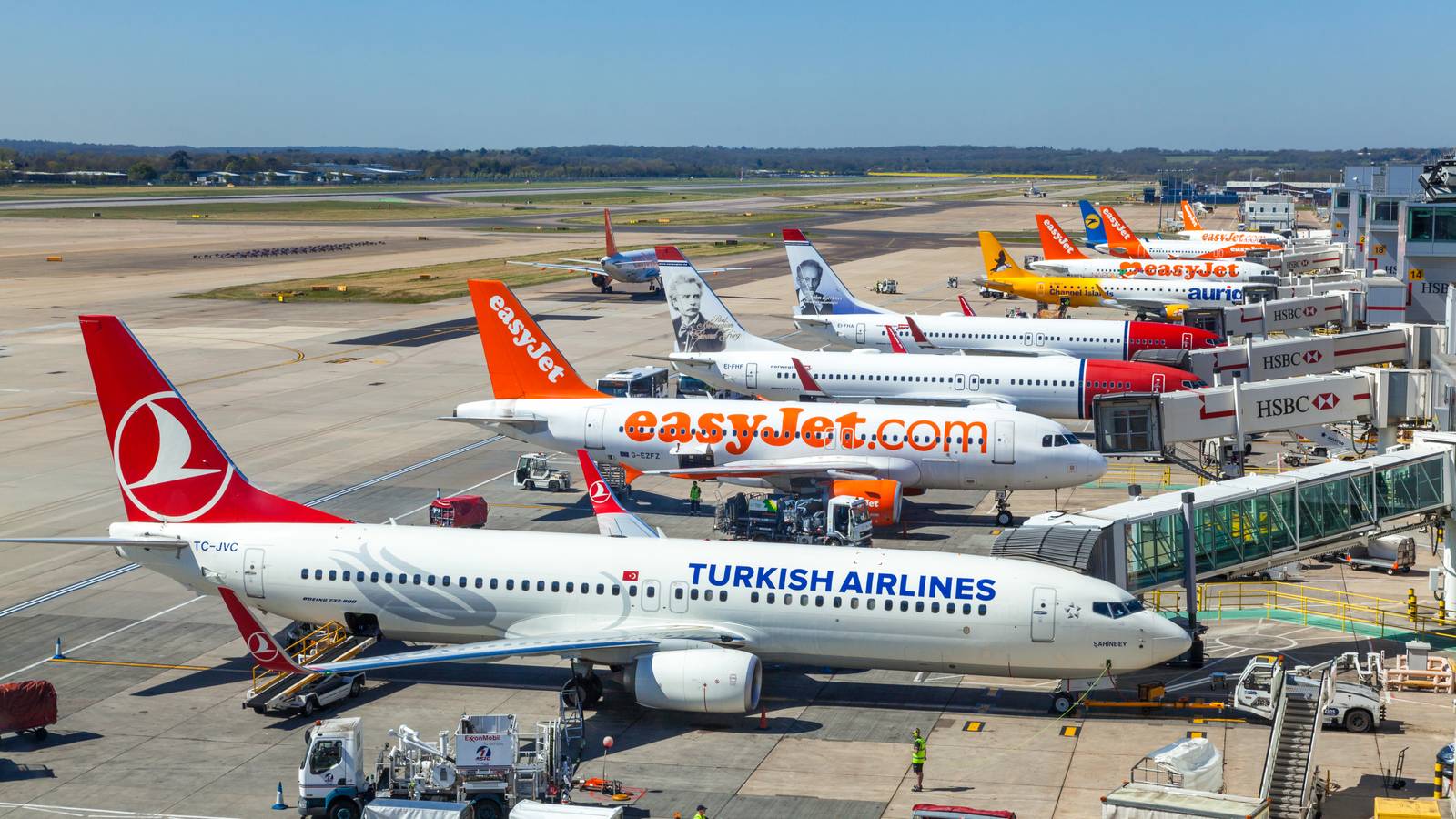 Is It Feasible To Connect Between London's Heathrow & Gatwick Airports?