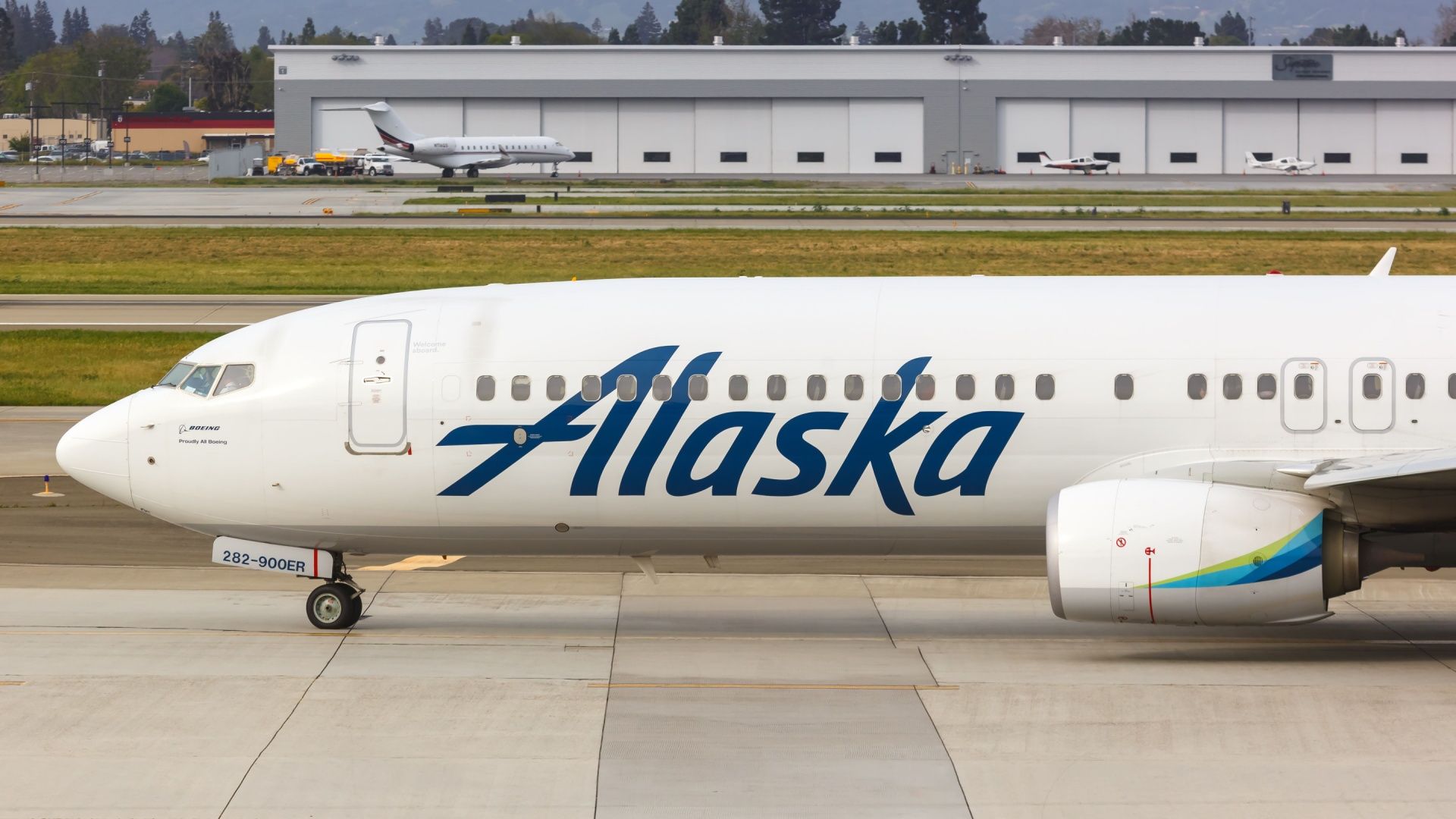 alaska airlines chewing tobacco Watch Transform A 737 Into A Little Holiday Cheer Alaska airlines has a gluten