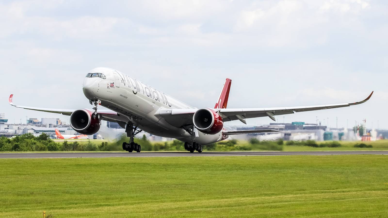 Ruby Anniversary: Virgin Atlantic Celebrates 40 Years Since 1st Flight To Newark
