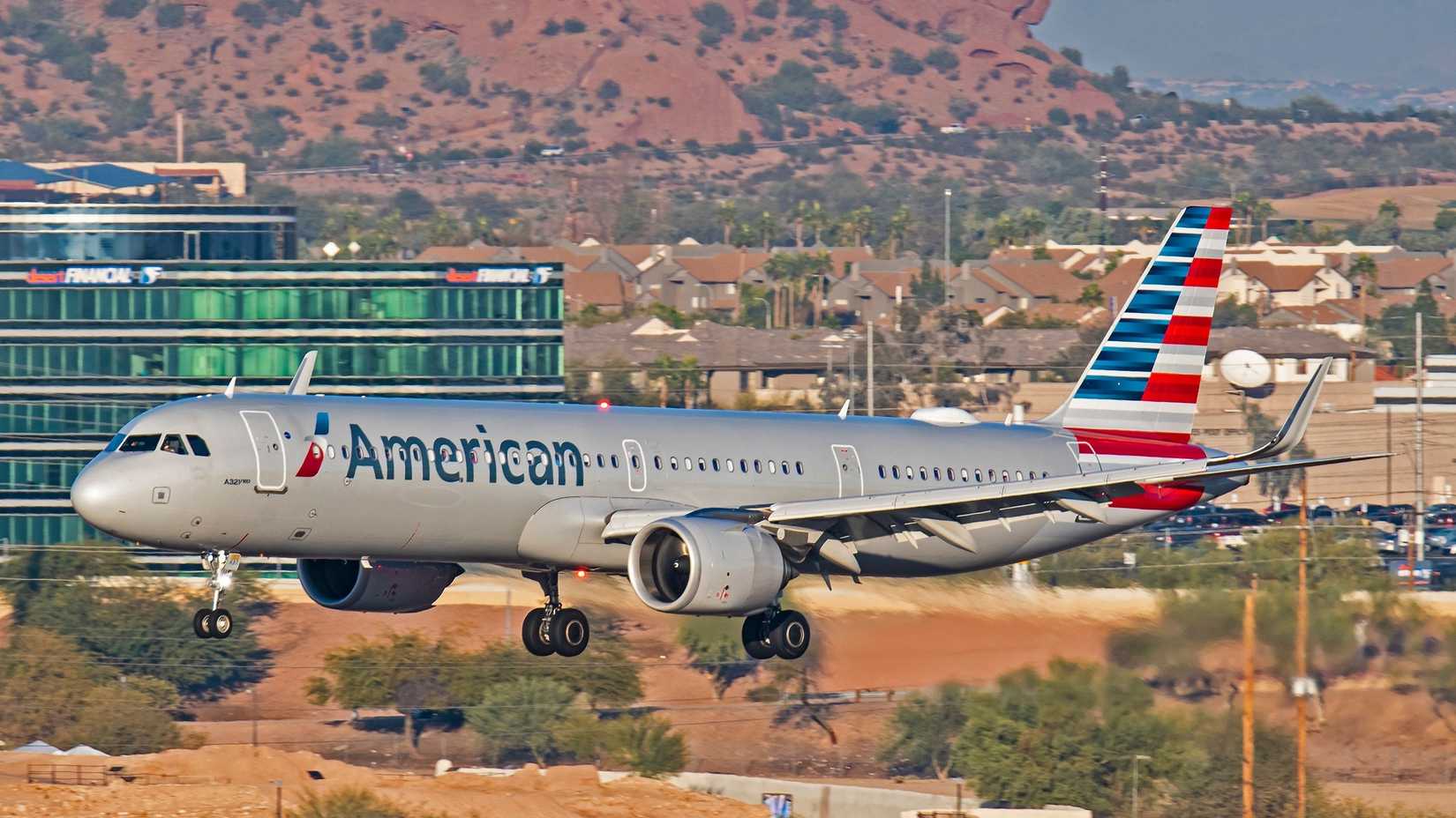 American Airlines Airbus A321 landing at Phoenix Sky Harbor International Airport.