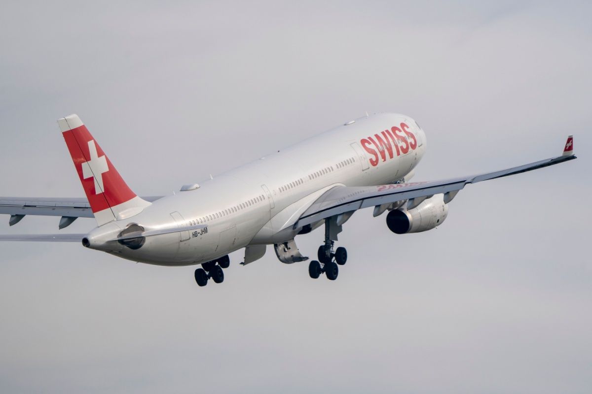 SWISS Near-Miss At JFK Airport After ATC Clears 3 Other Aircraft To Cross Runway