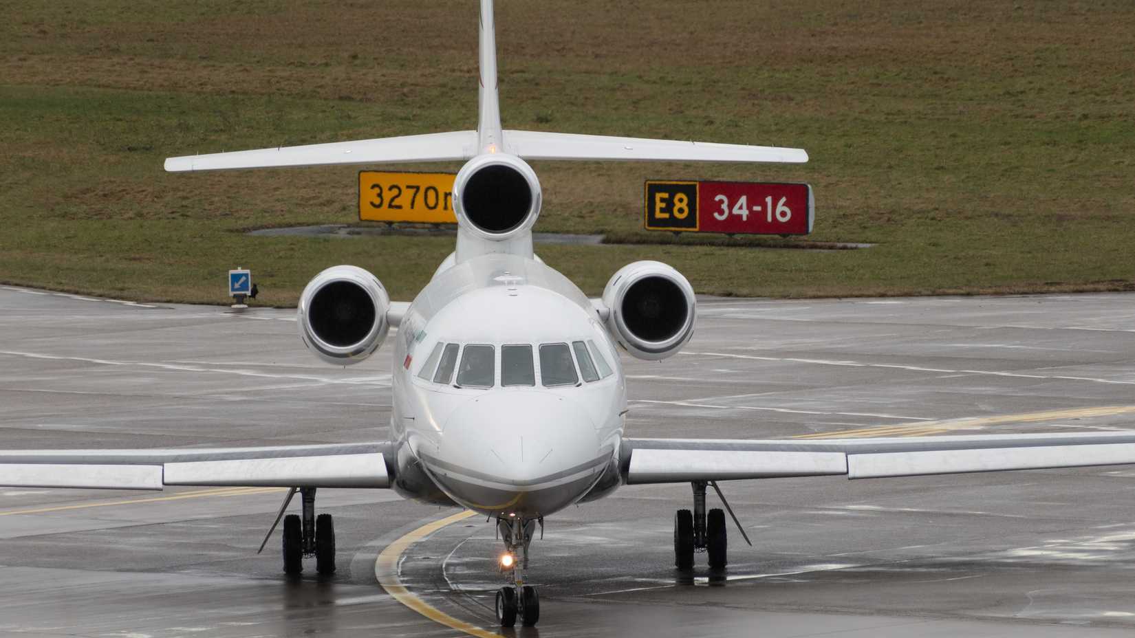 Exploring the Pros and Cons of Multi-Engine vs. Single-Engine Jets