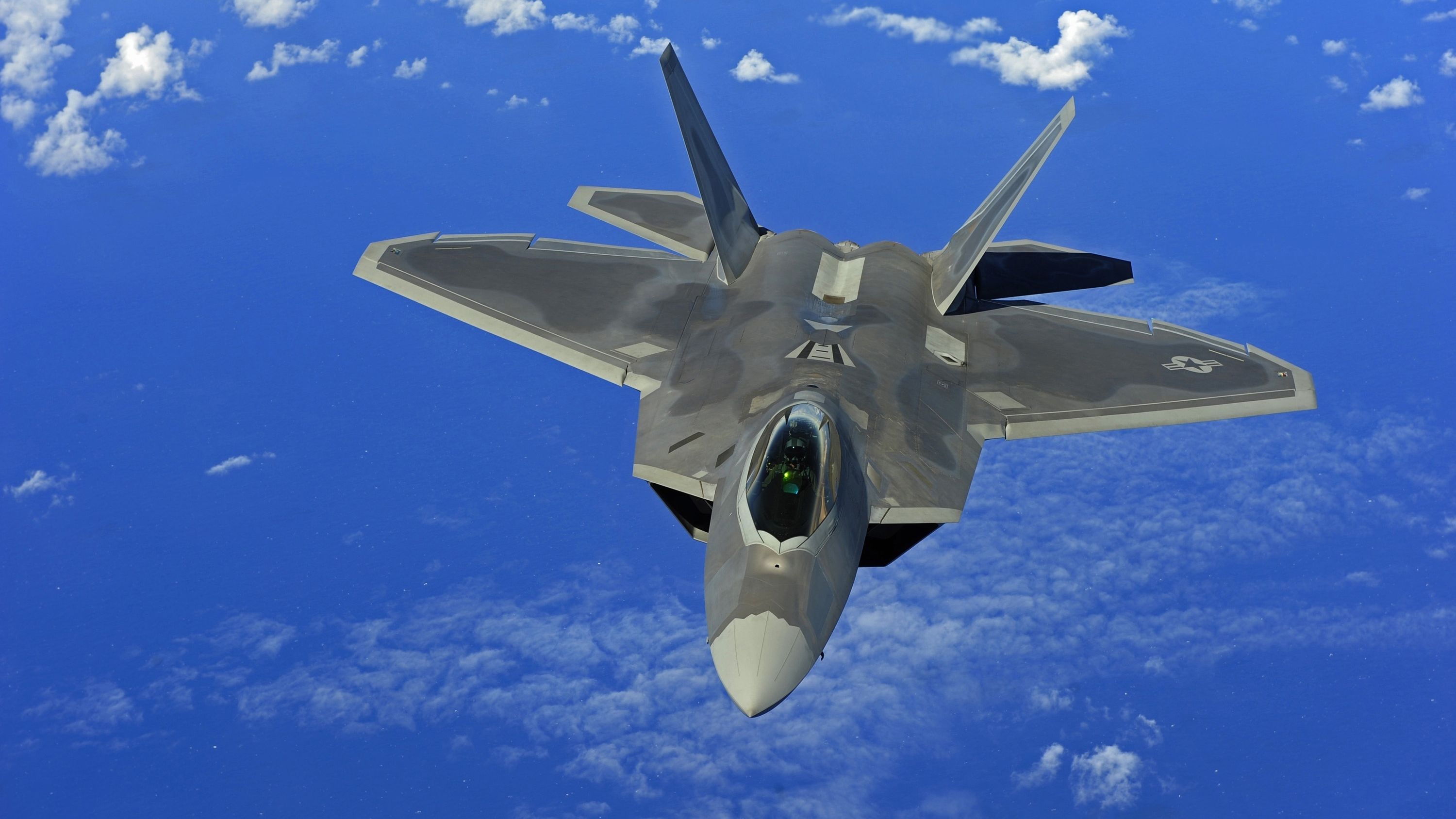 USAF F-22 Raptor Squadrons Land On Okinawa To Replace Retired F-15