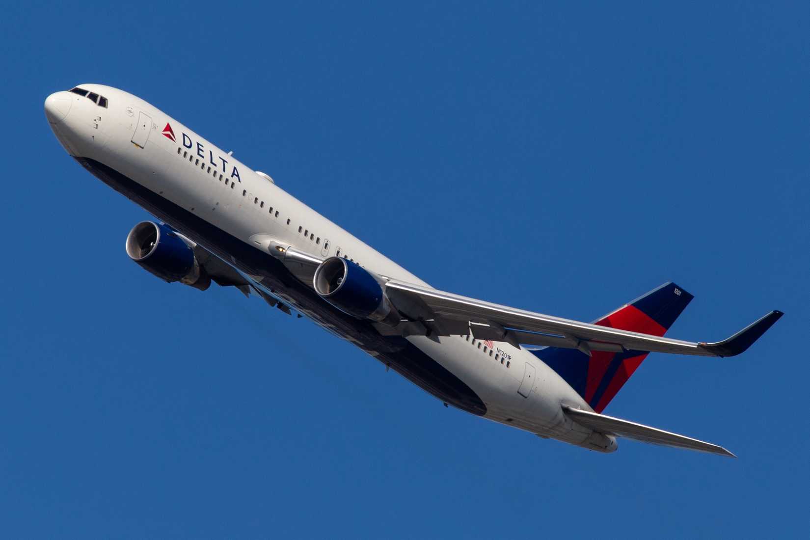 How Many Delta SkyMiles Do You Need For A Free Flight?