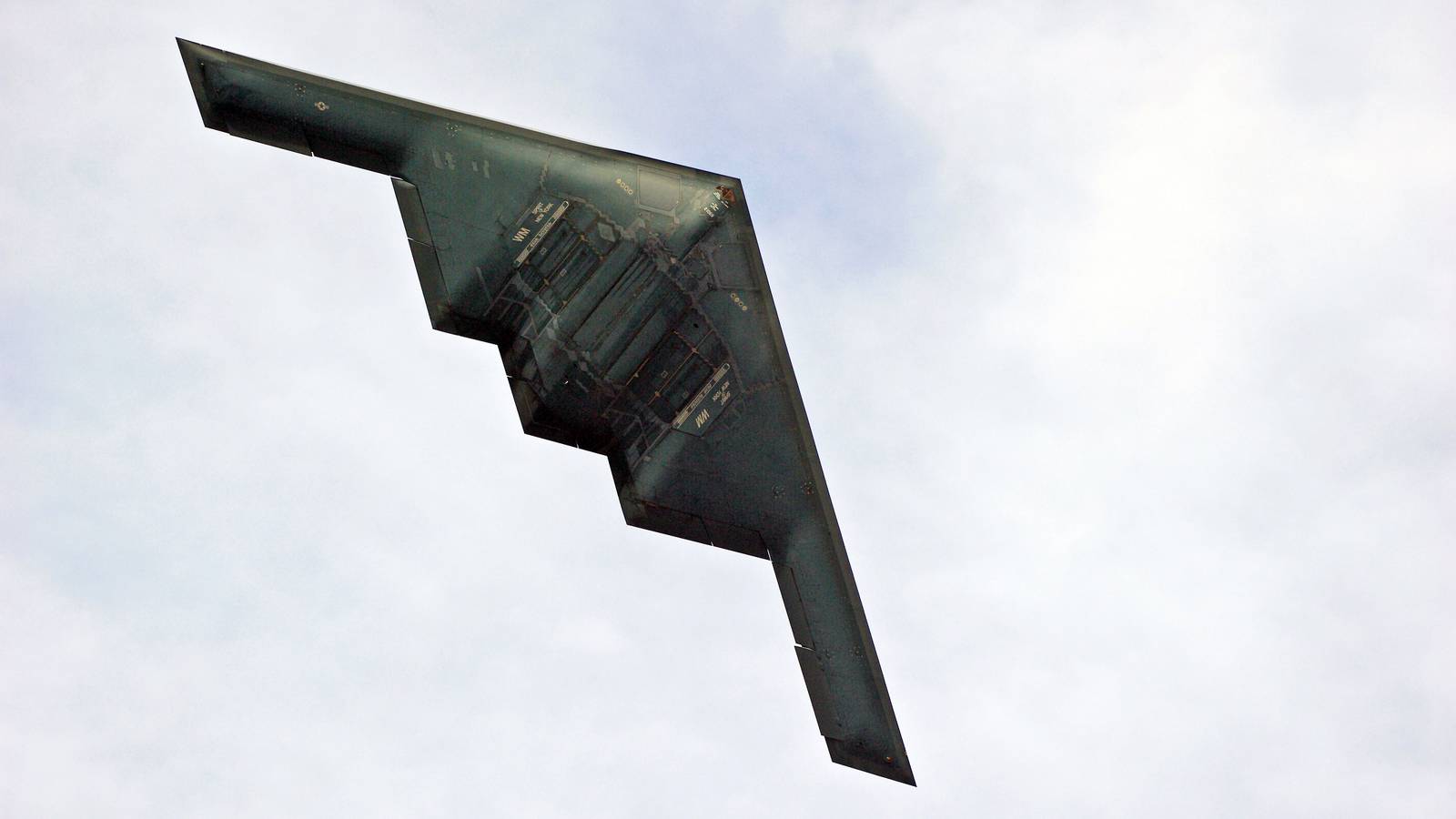 Spirit Vigilance Exercise: 12 US B-2 Stealth Bombers Make Largest Ever Elephant Walk & Fly