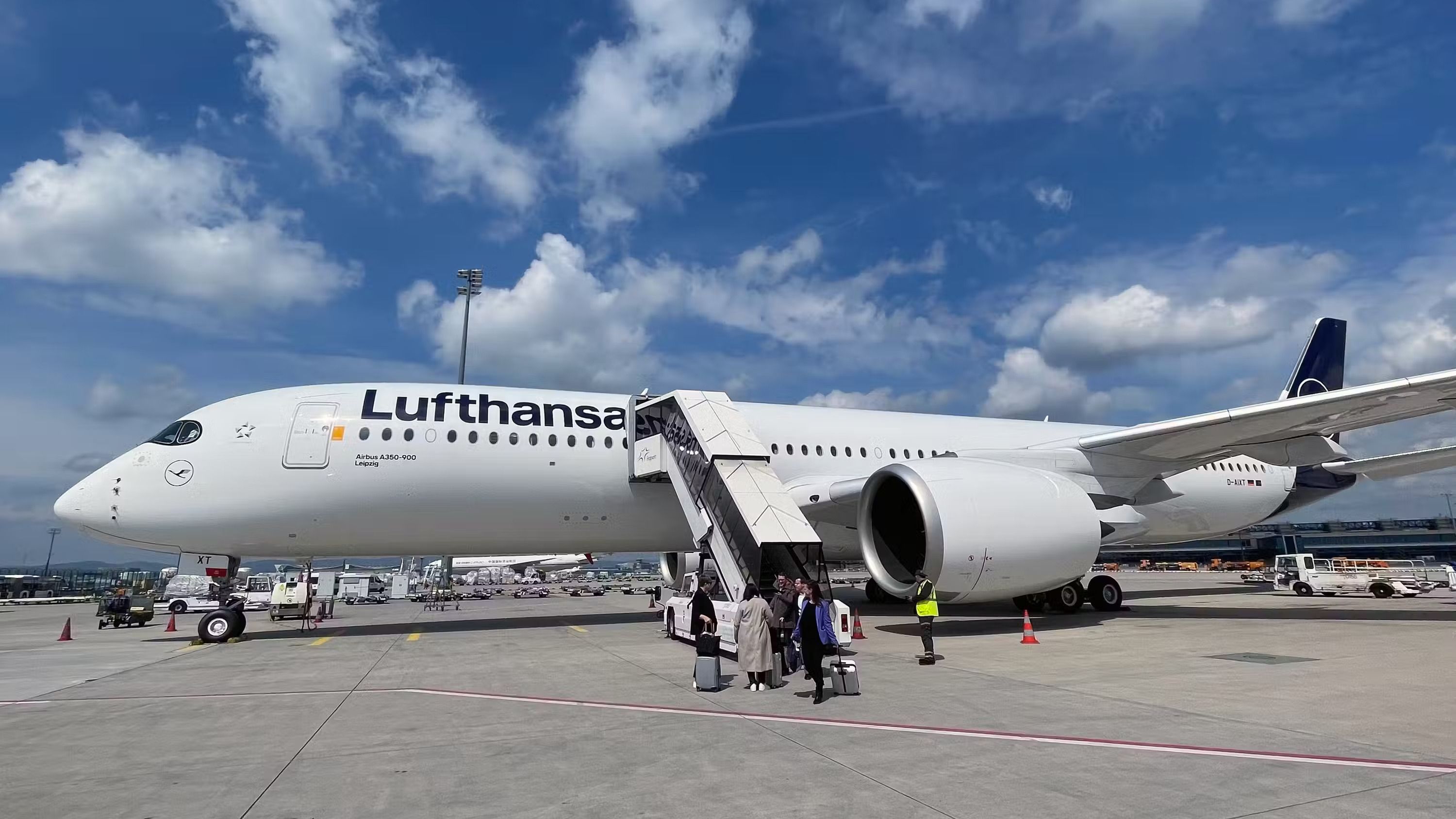 Lufthansa's Airbus A350 With Allegris Cabin Takes Off On 1st Lufthansa's Airbus A350 With Allegris Cabin Takes Off On 1st