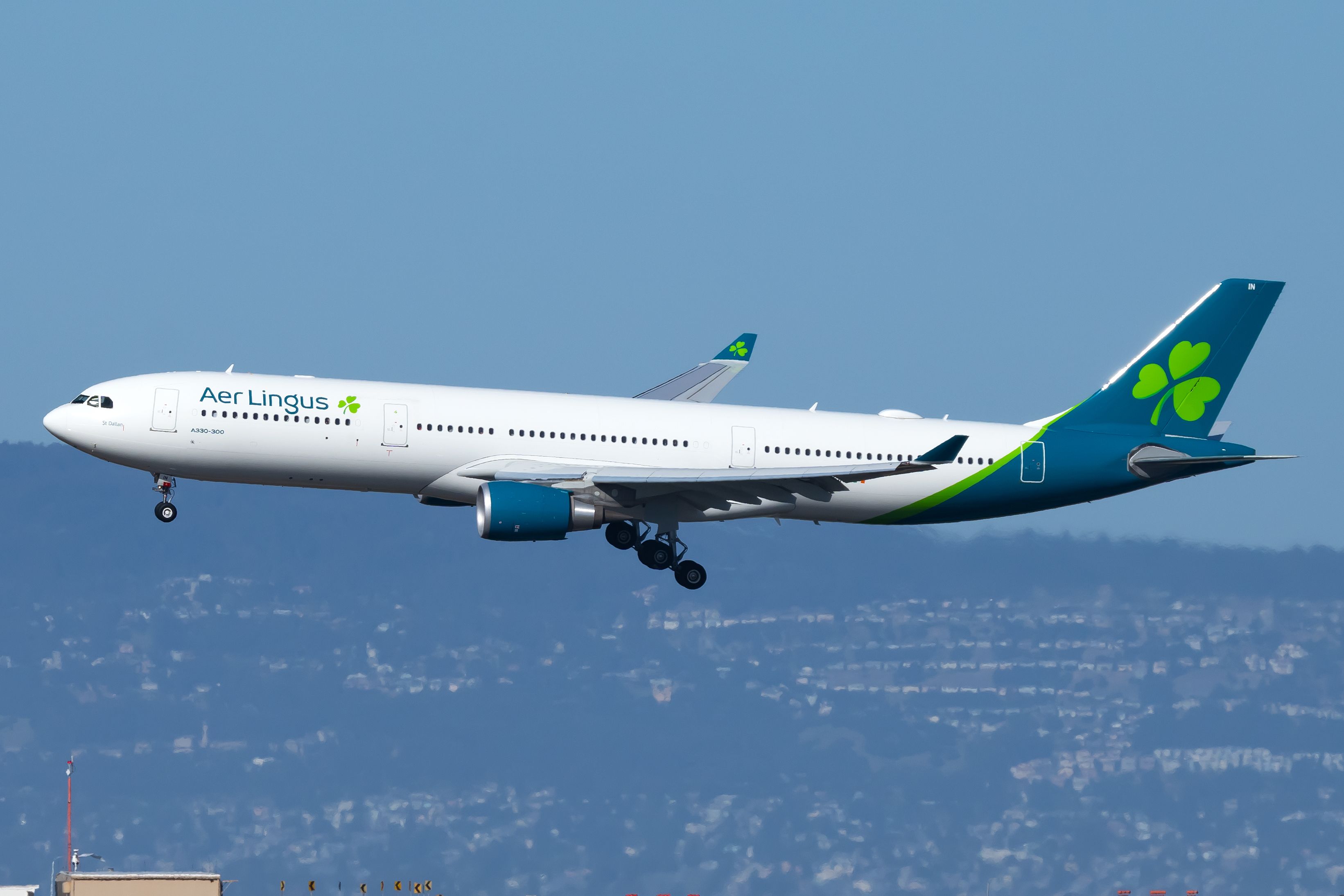 This Unusual Feature Makes Aer Lingus' Airbus A330 Business Class